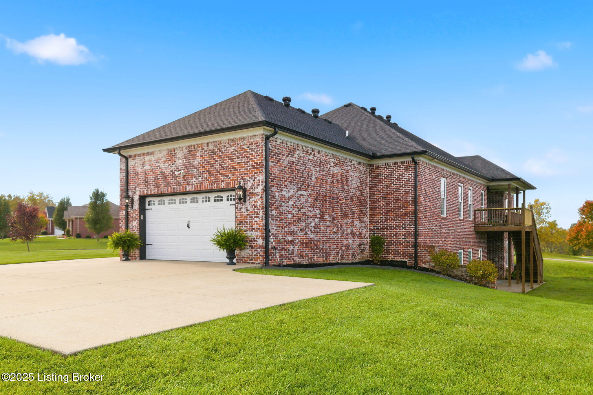 419 Nevin Ln