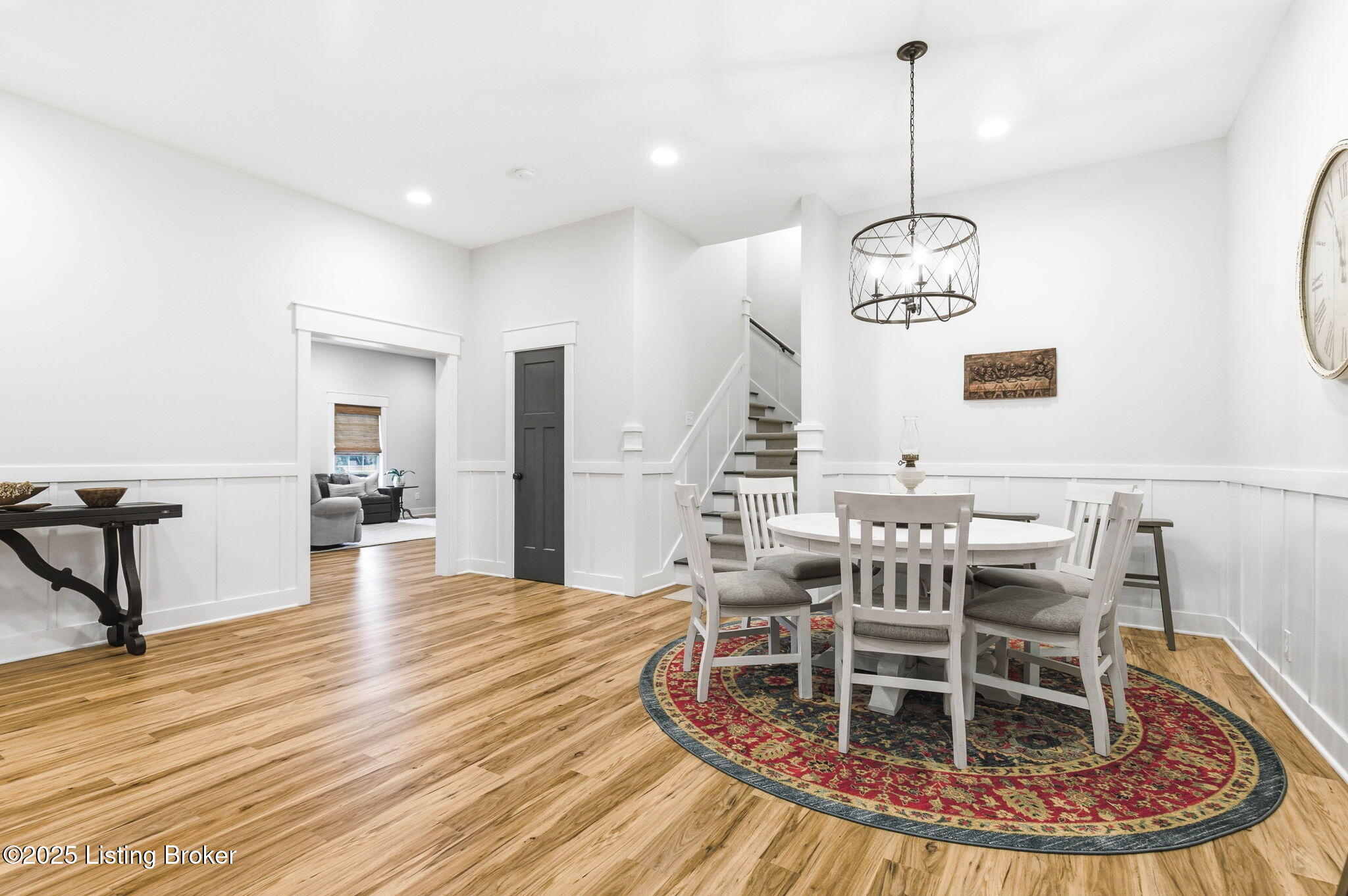 419 Nevin Ln