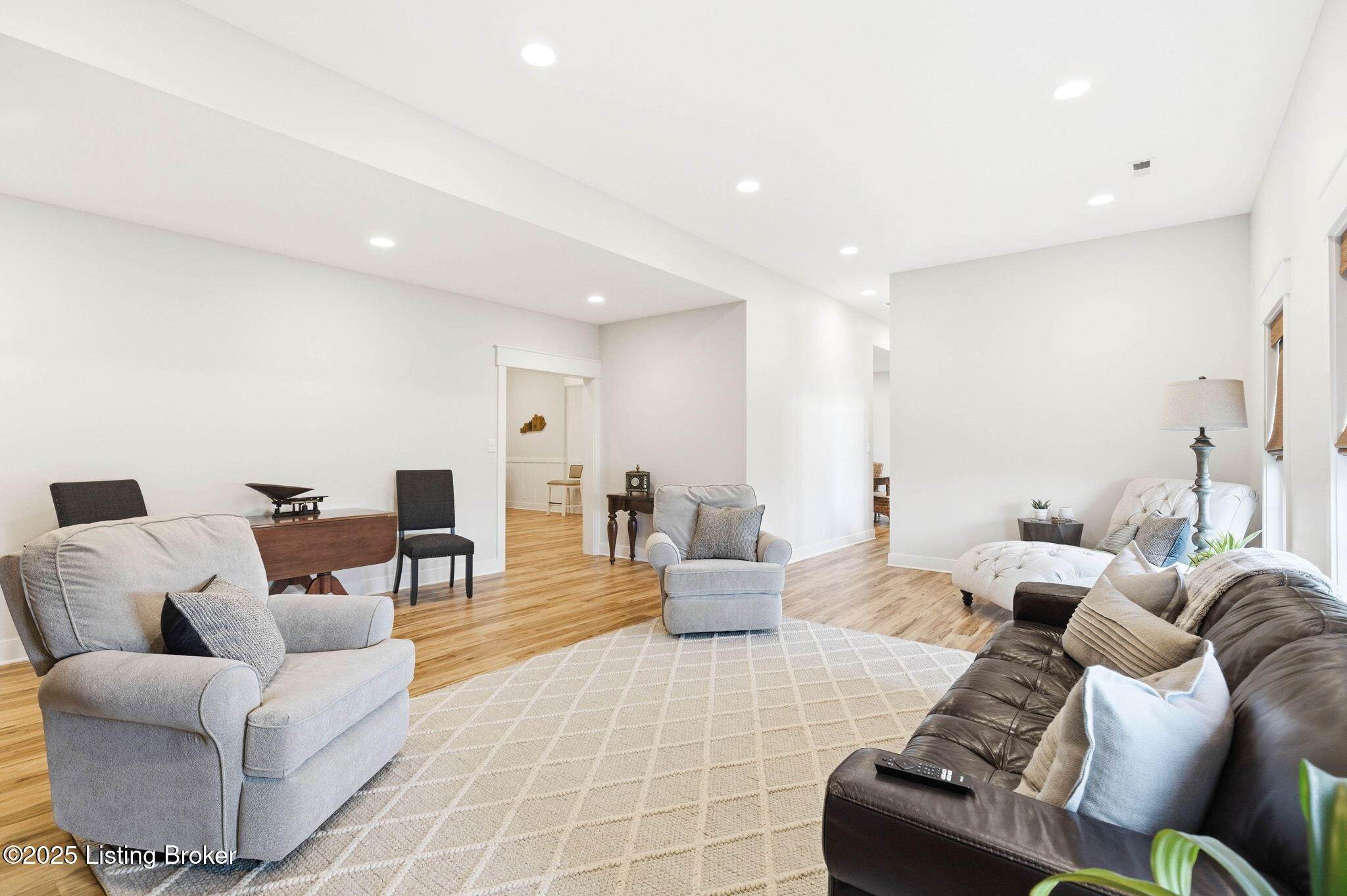 419 Nevin Ln