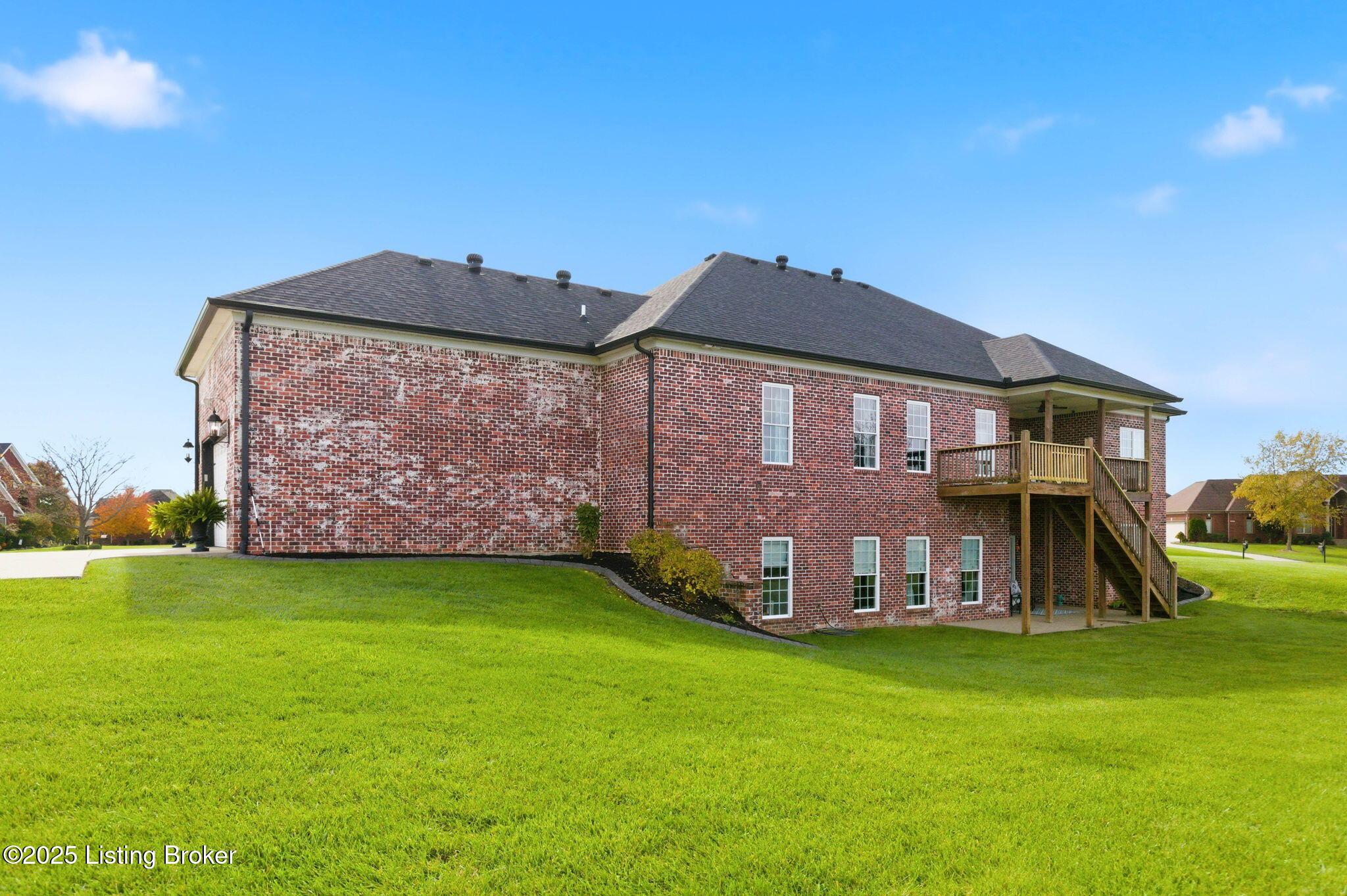 419 Nevin Ln
