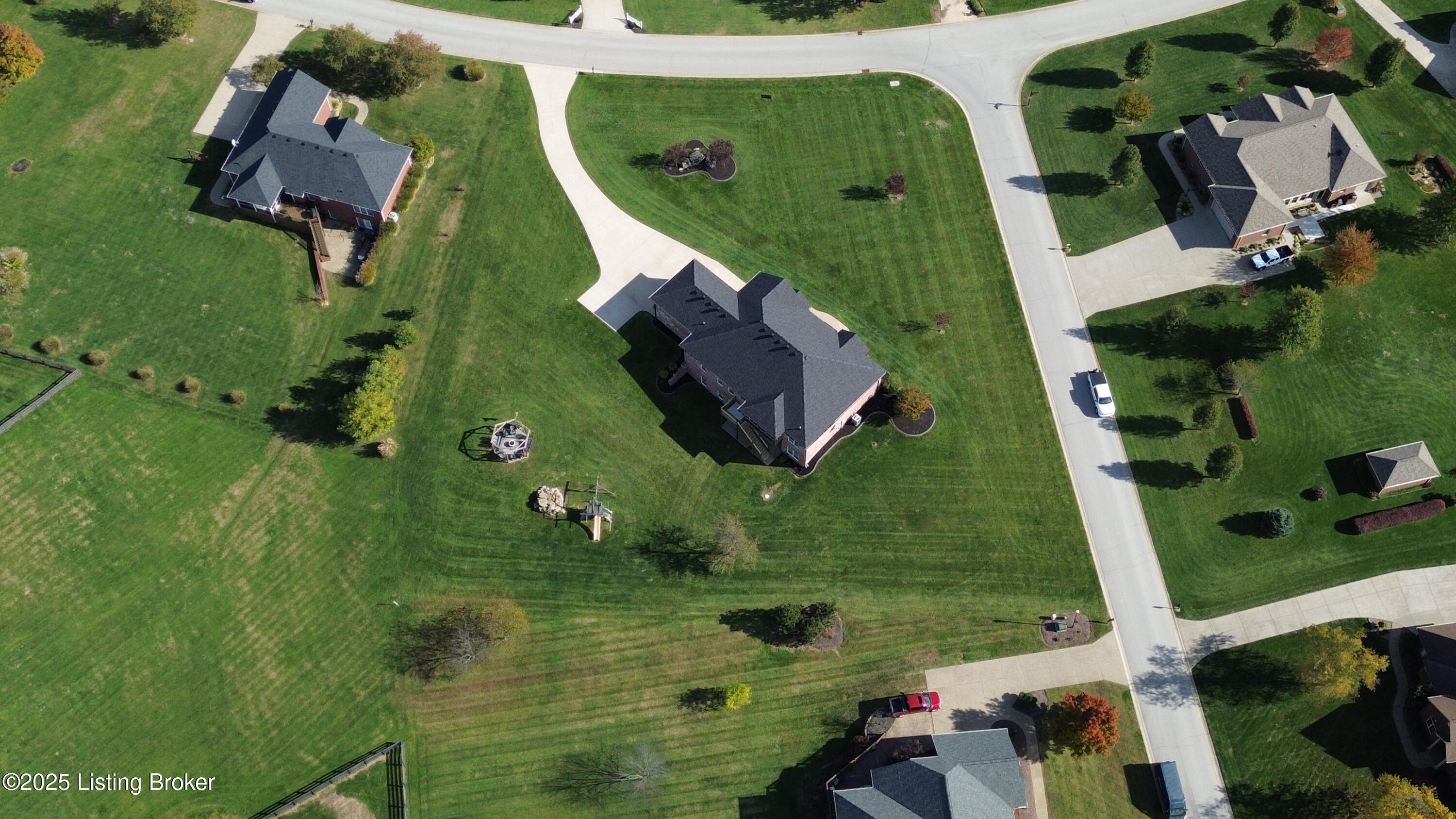 419 Nevin Ln