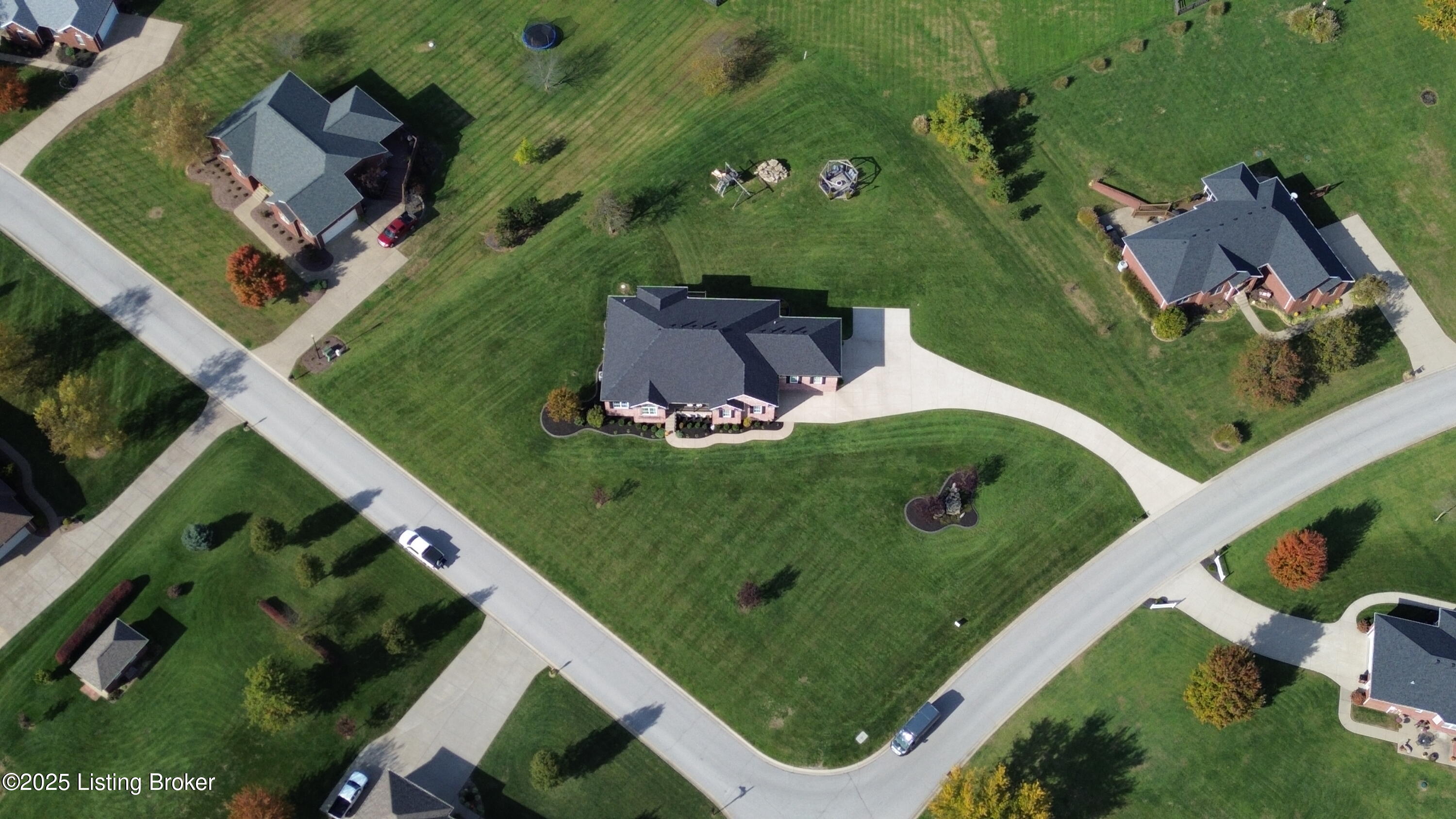 419 Nevin Ln