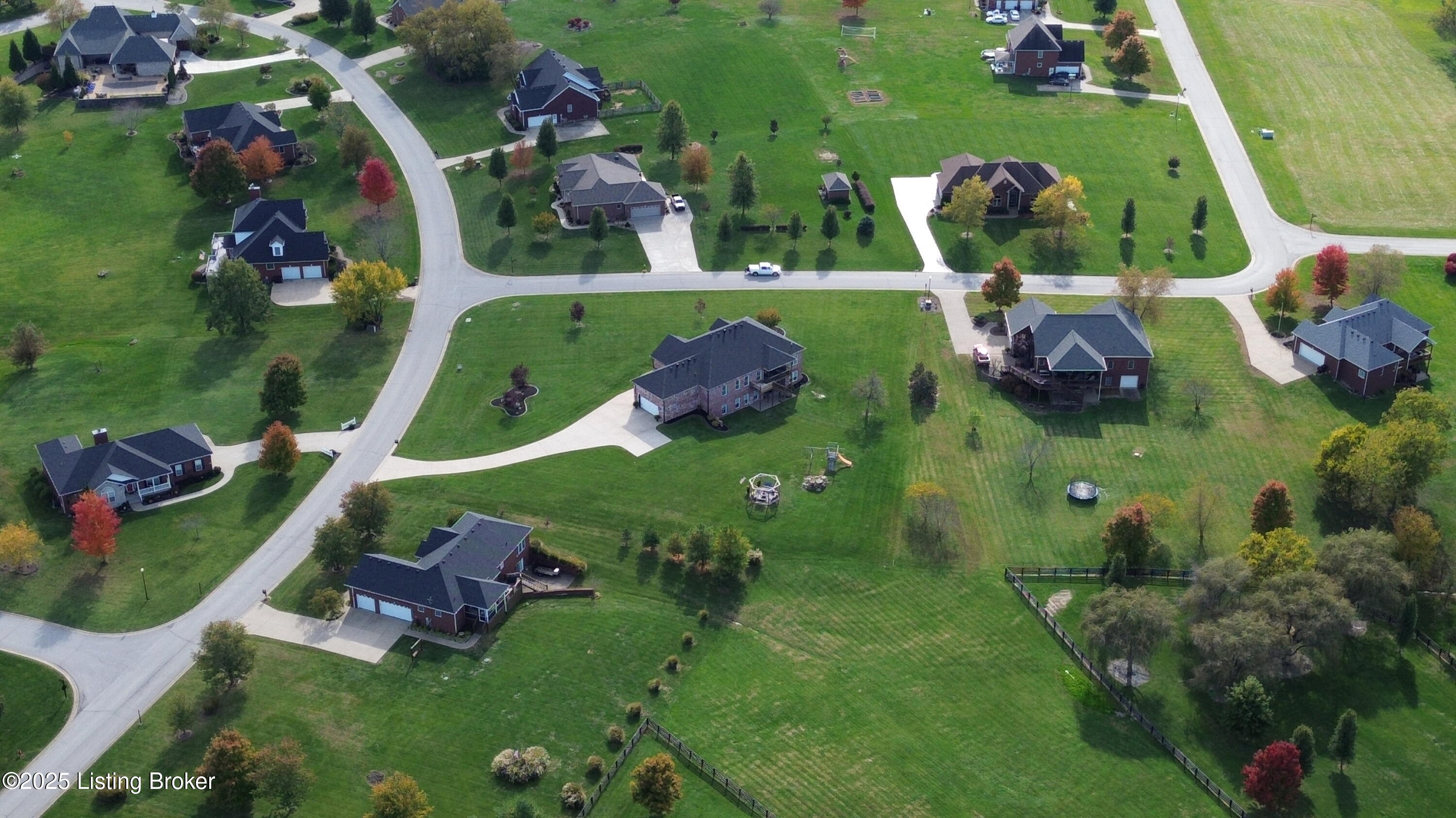 419 Nevin Ln