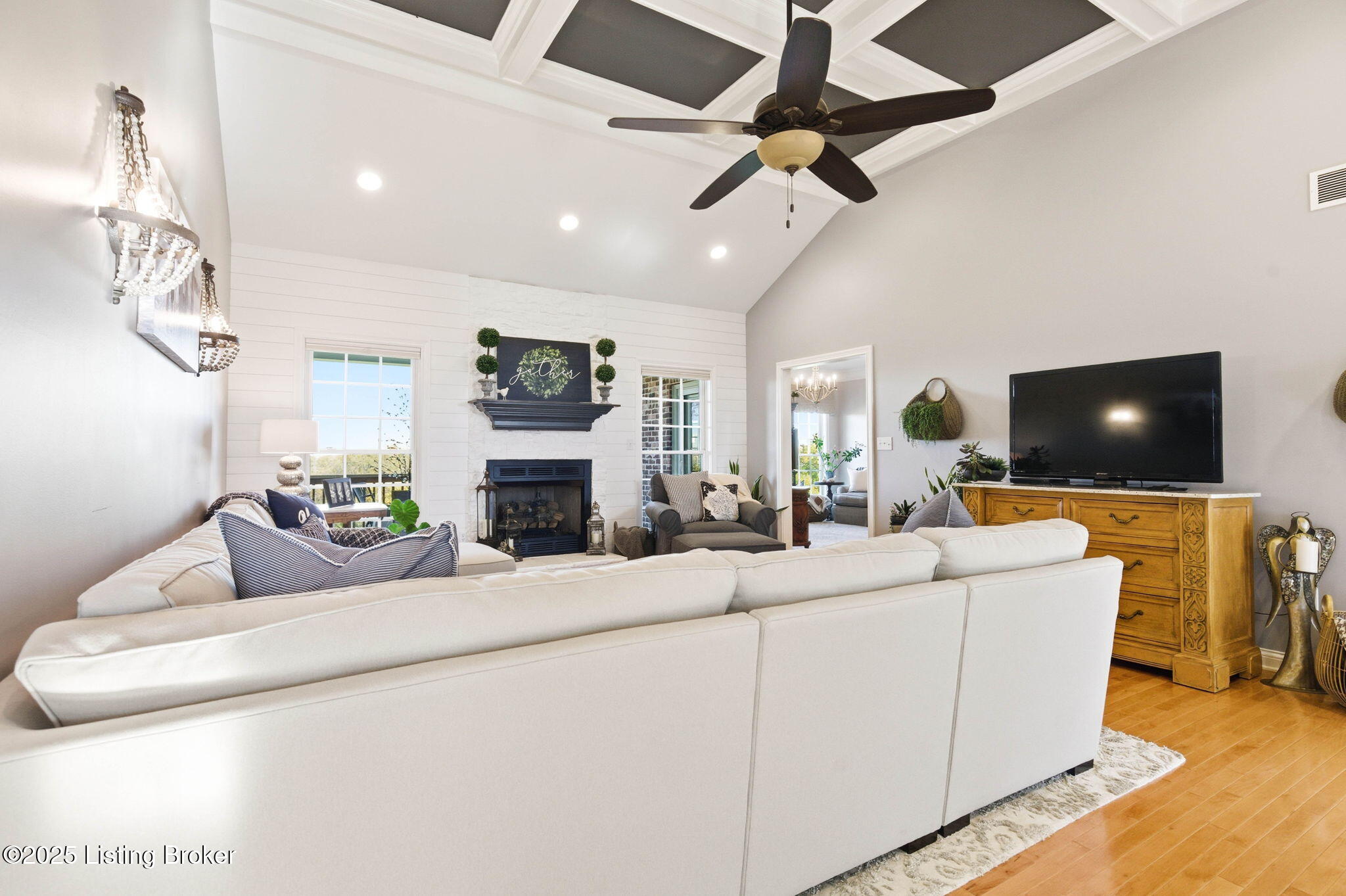 419 Nevin Ln