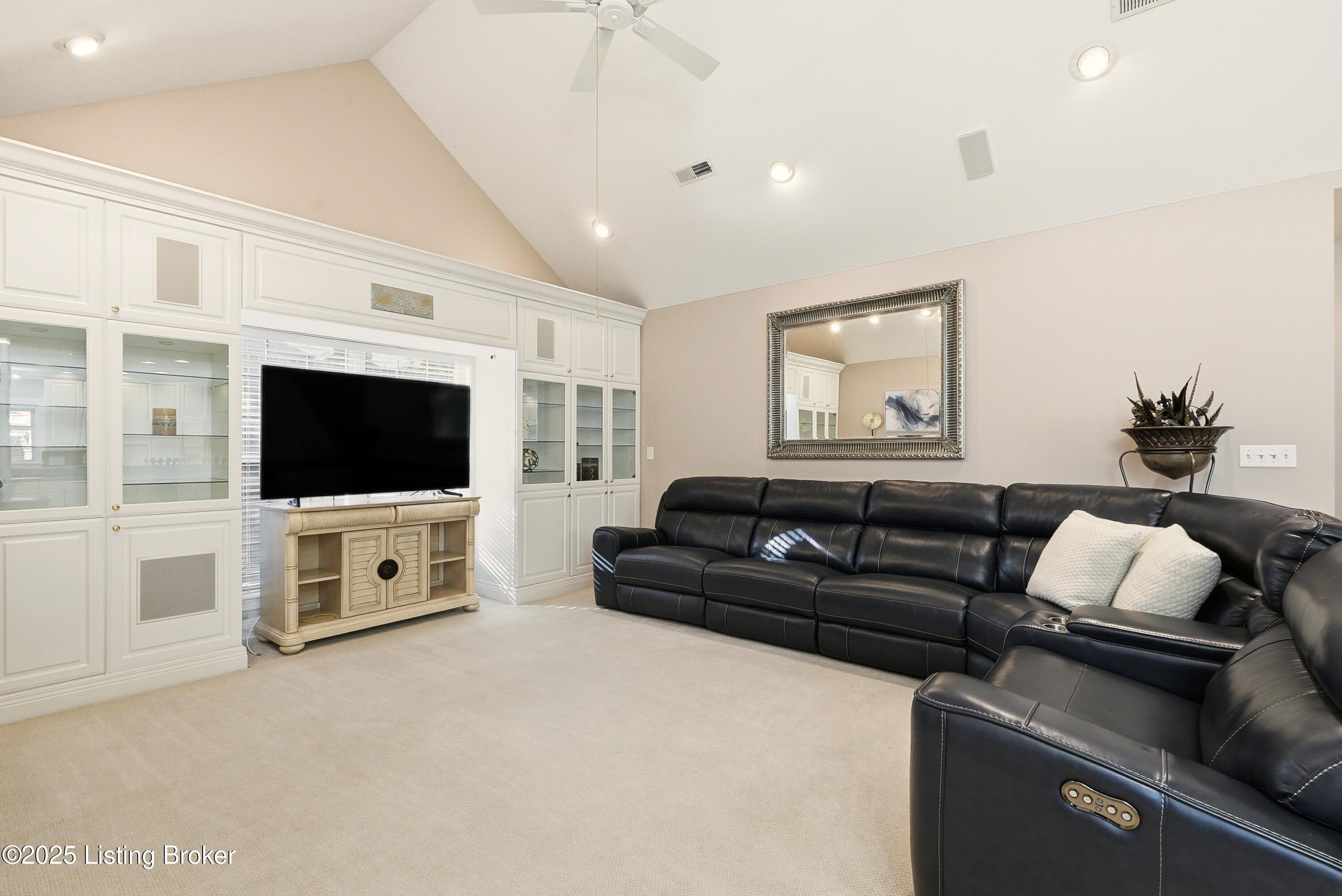 404 Eastgate Village Wynde