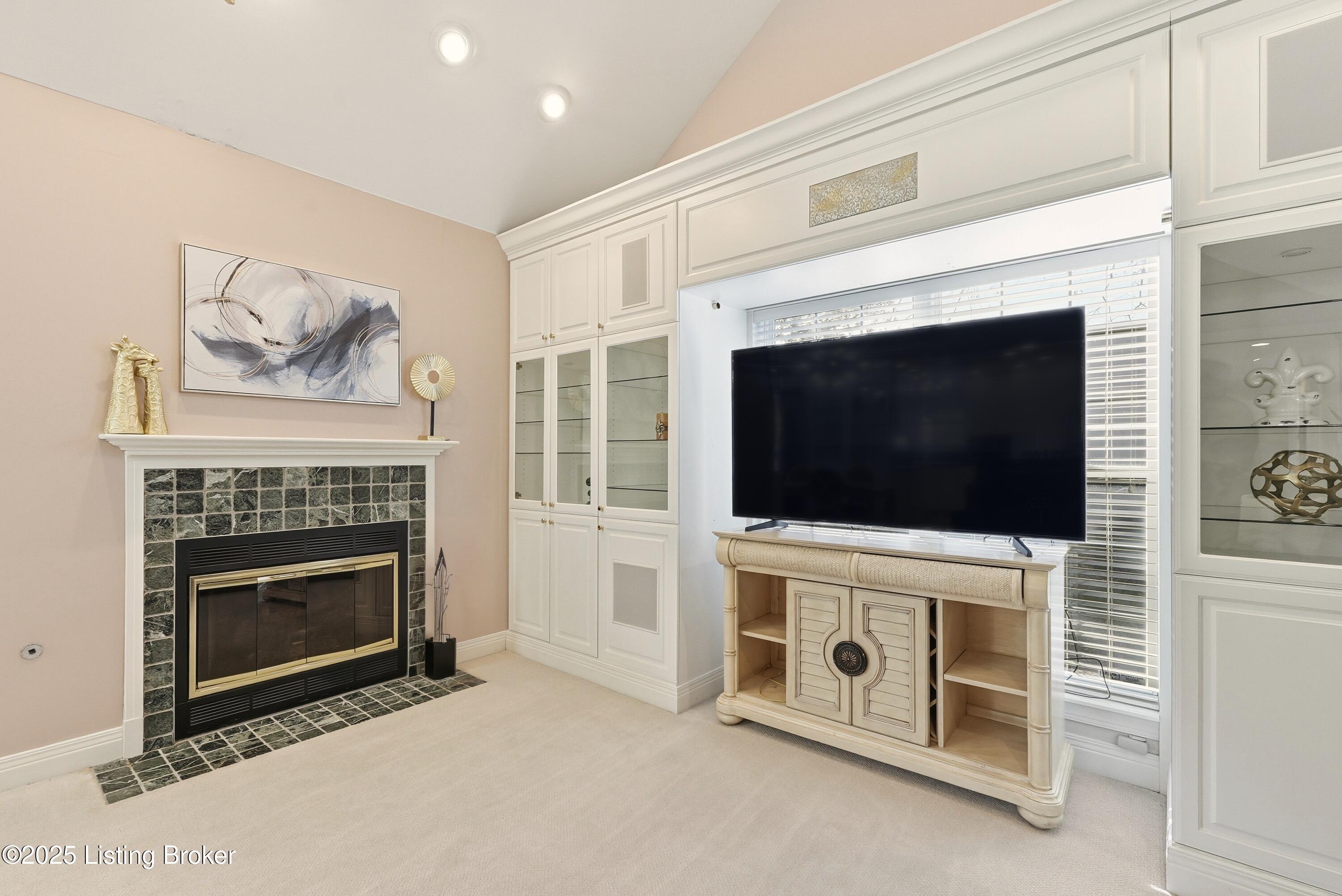 404 Eastgate Village Wynde