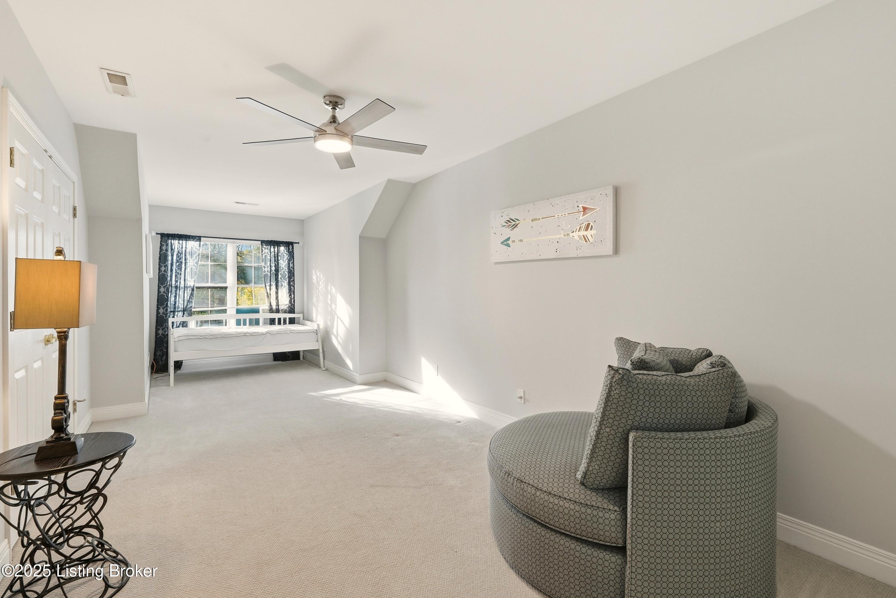 404 Eastgate Village Wynde