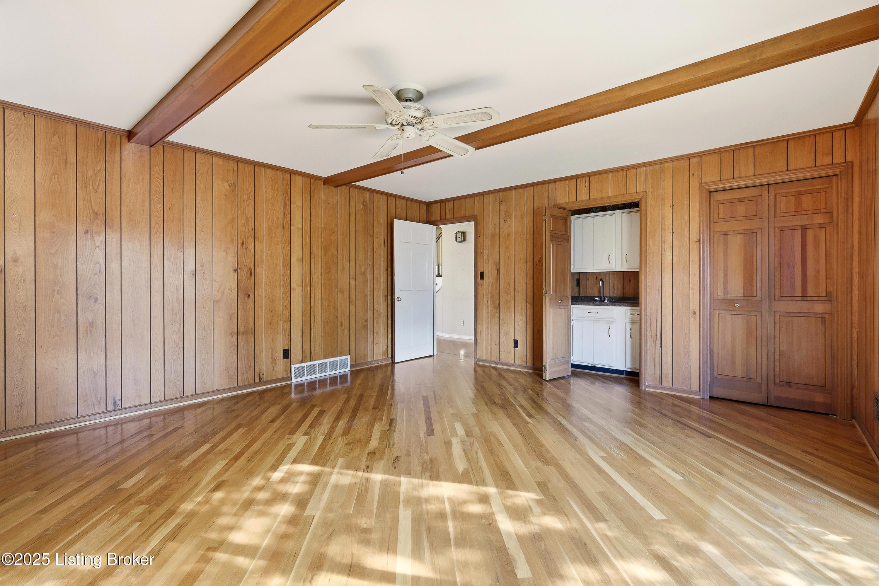 7006 Fox Harbor Rd