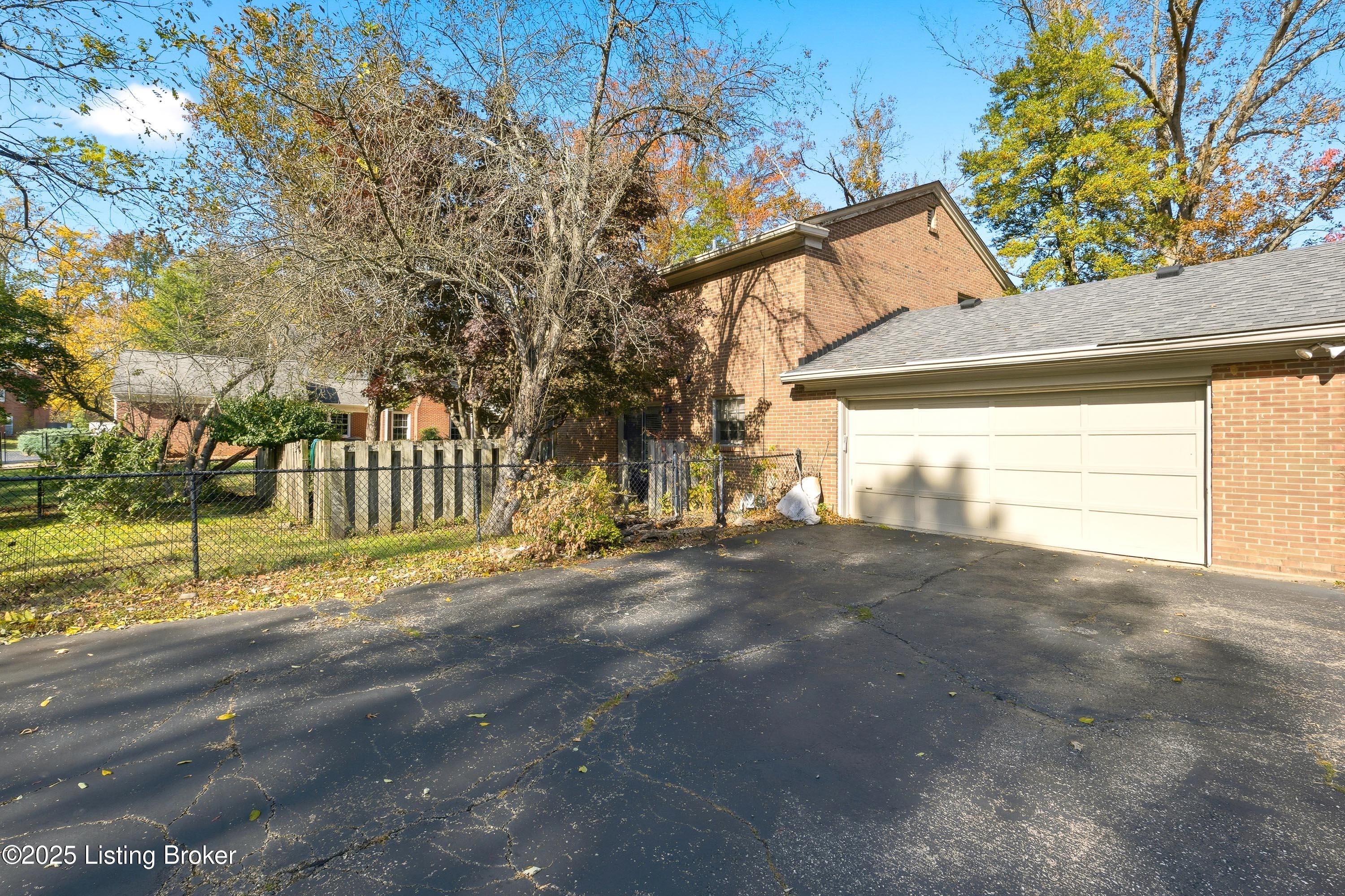 7006 Fox Harbor Rd