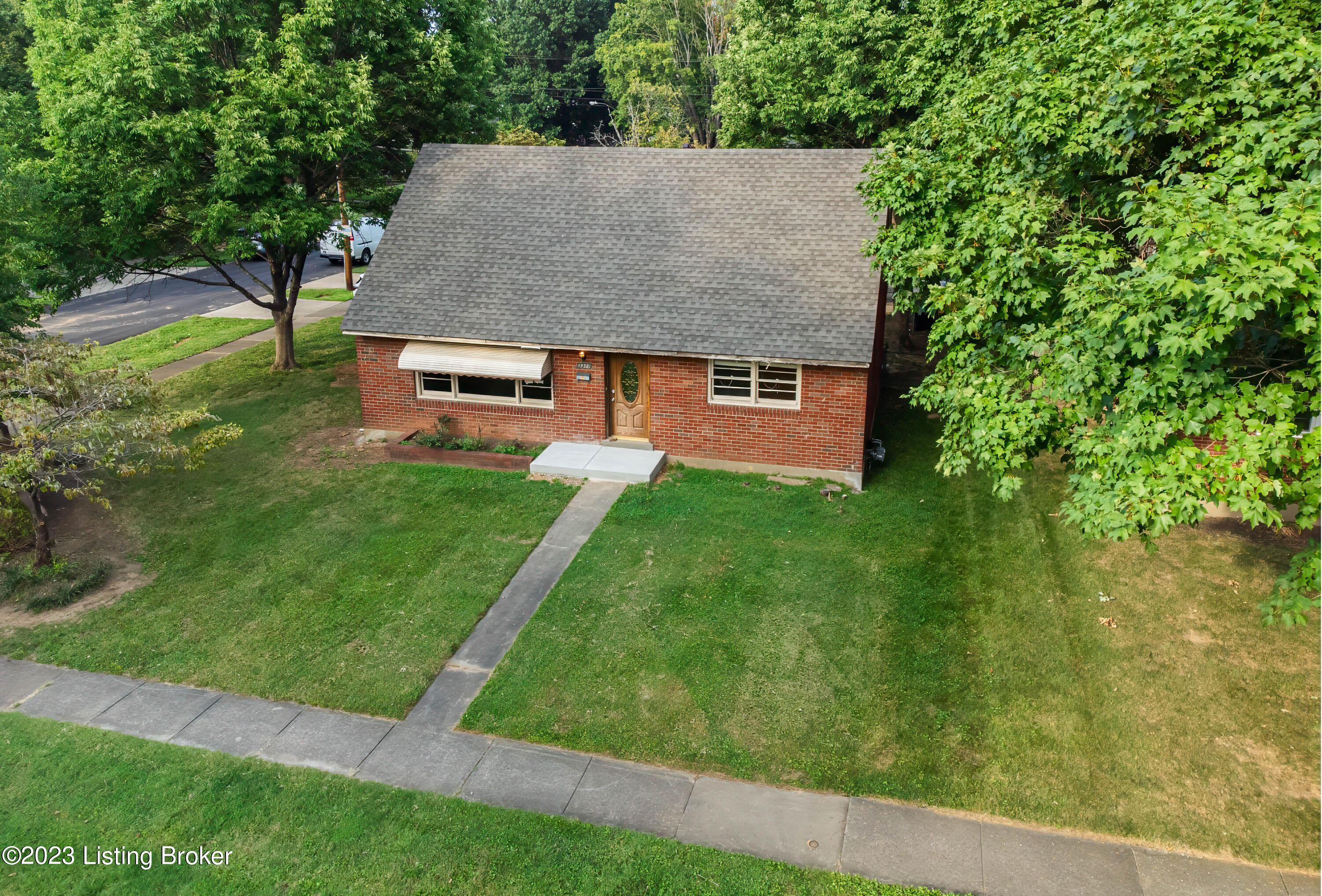 3311 Dogwood Dr