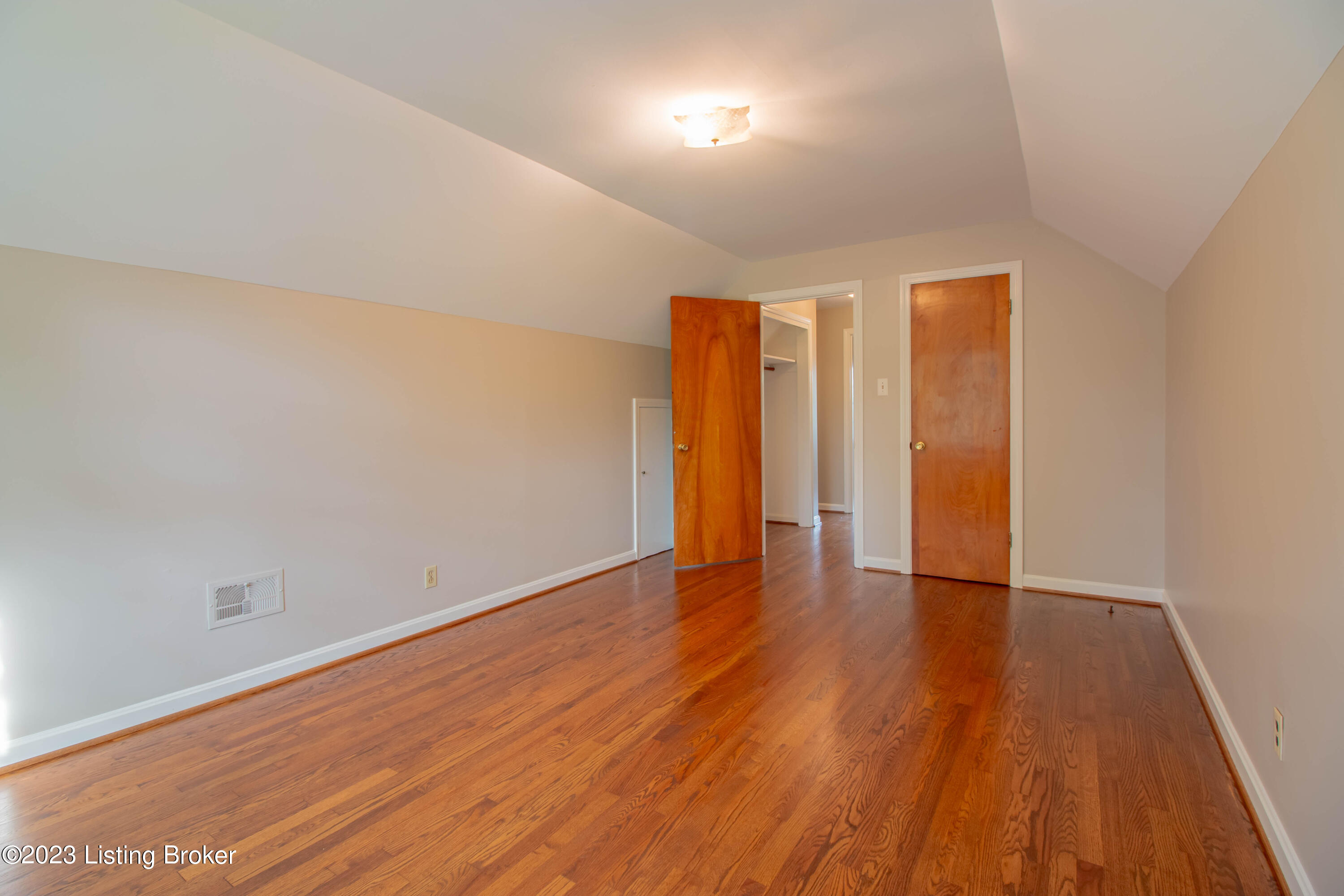 3311 Dogwood Dr