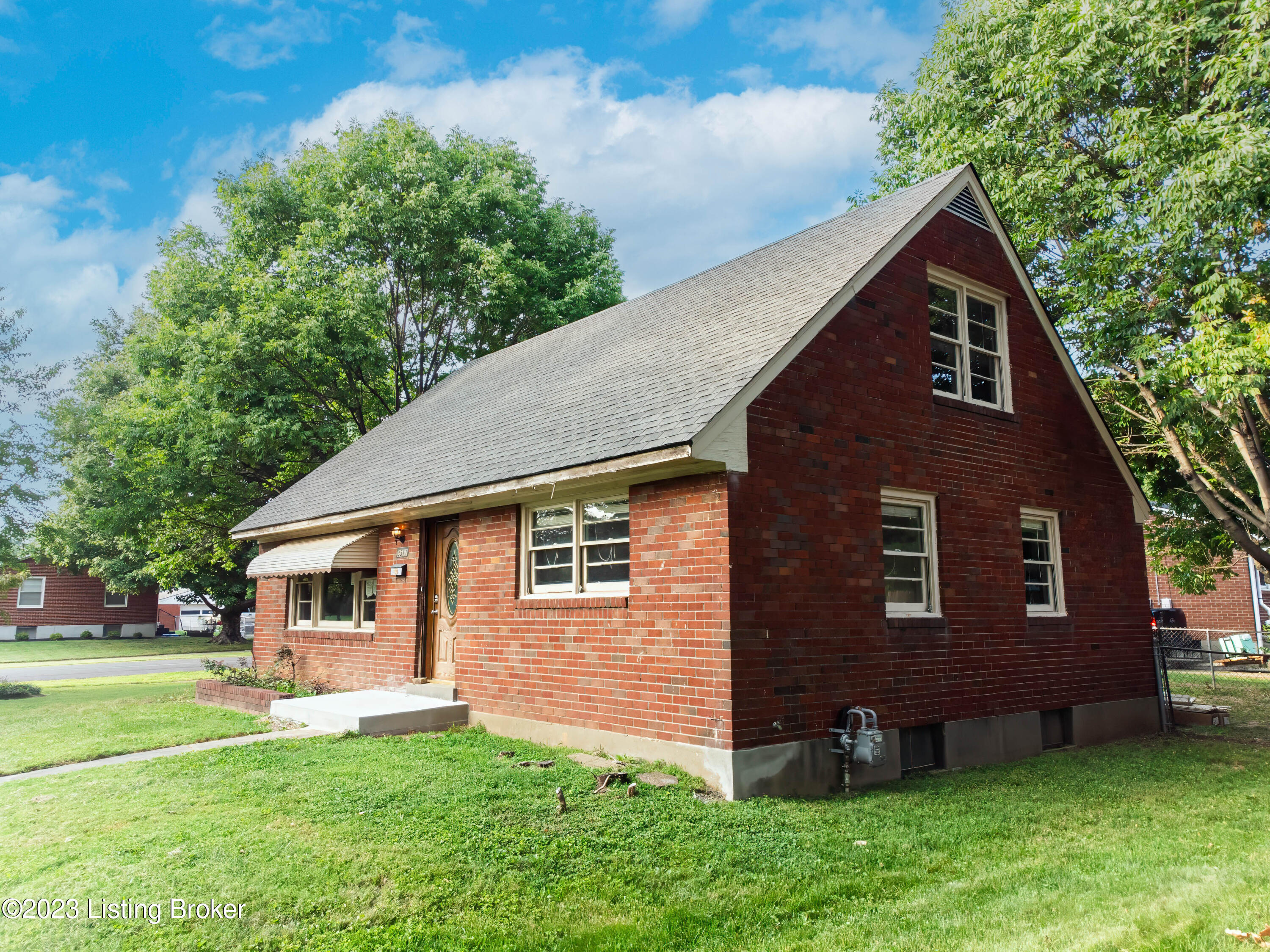 3311 Dogwood Dr