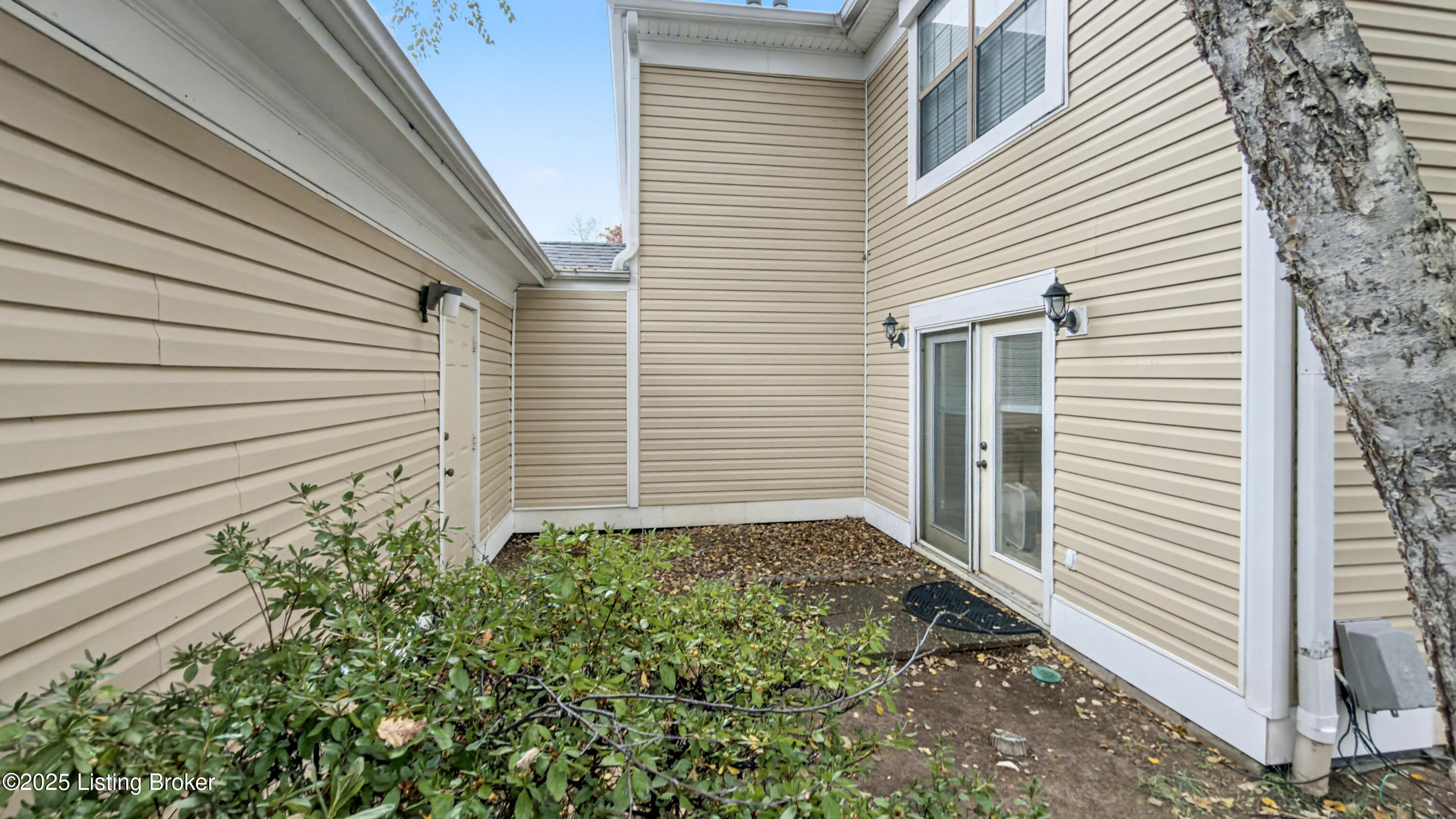 818 Washburn Ave APT 1-A