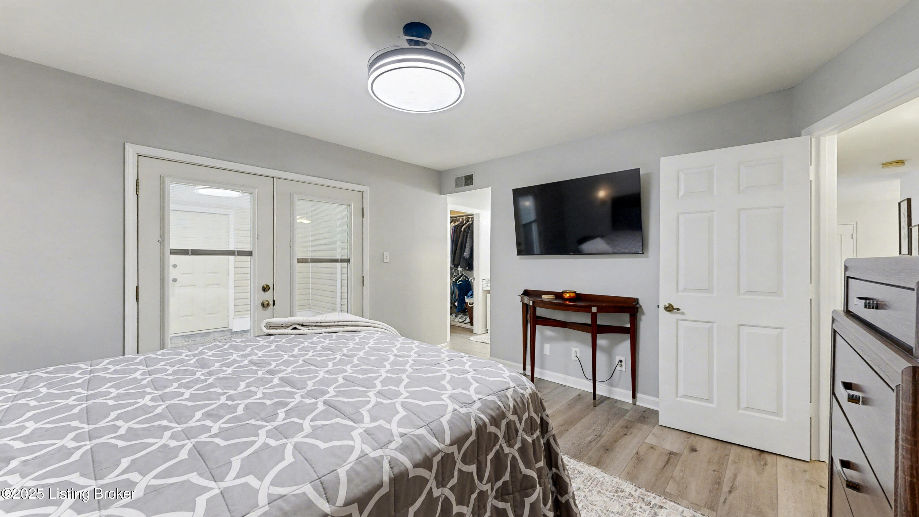 818 Washburn Ave APT 1-A