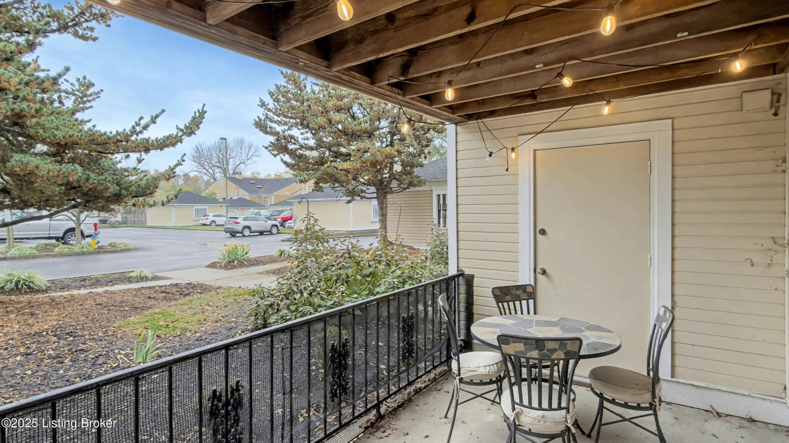 818 Washburn Ave APT 1-A