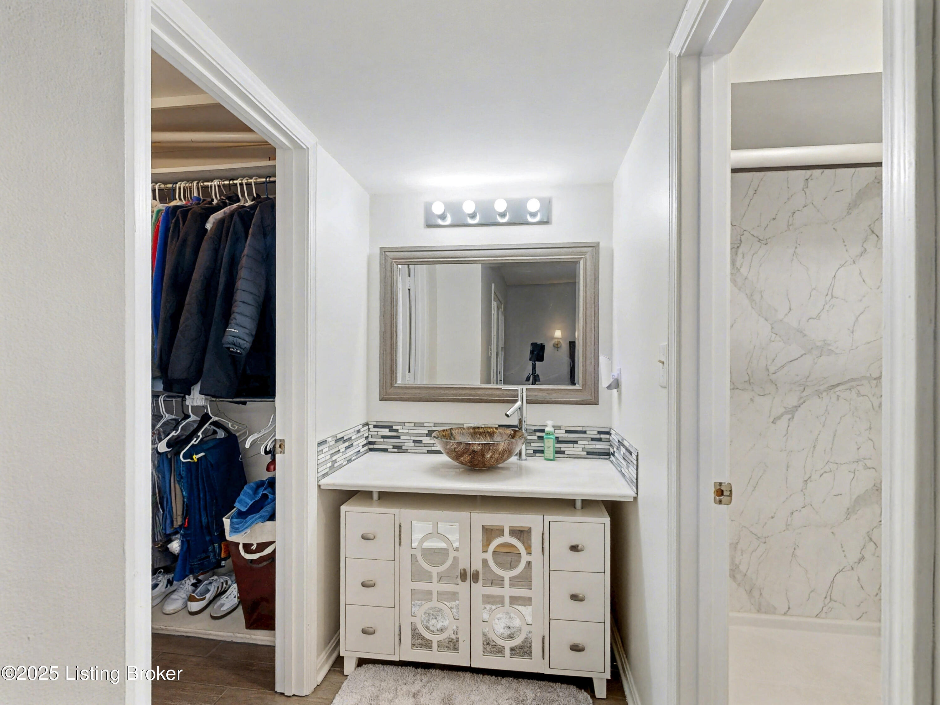 818 Washburn Ave APT 1-A