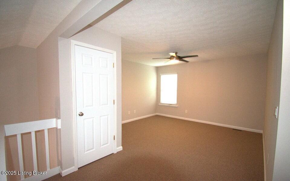 10407 Pinoak View Dr