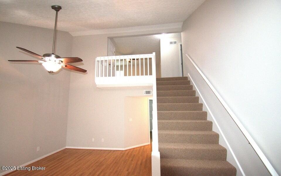 10407 Pinoak View Dr