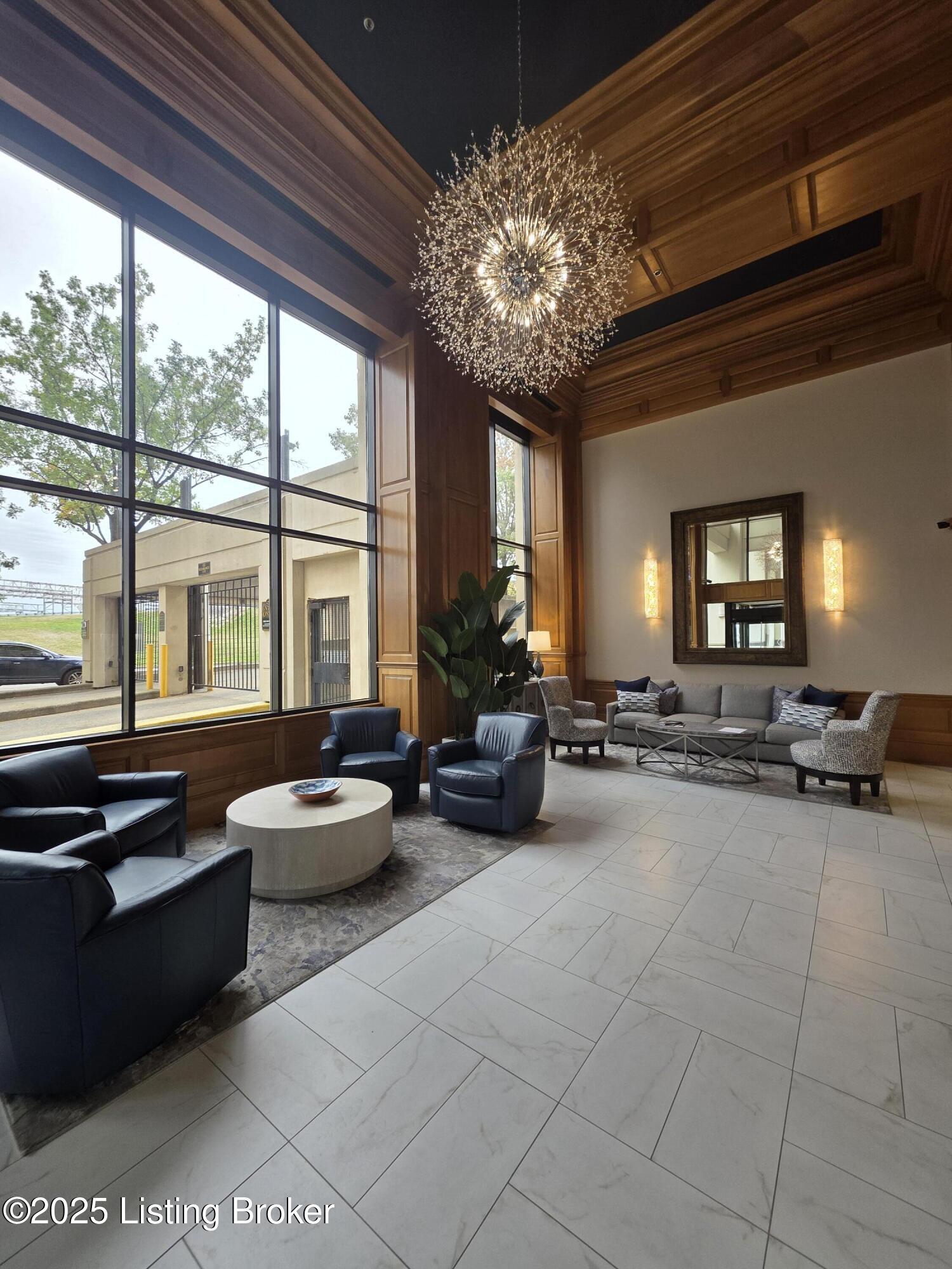 1 Riverpointe APT 521