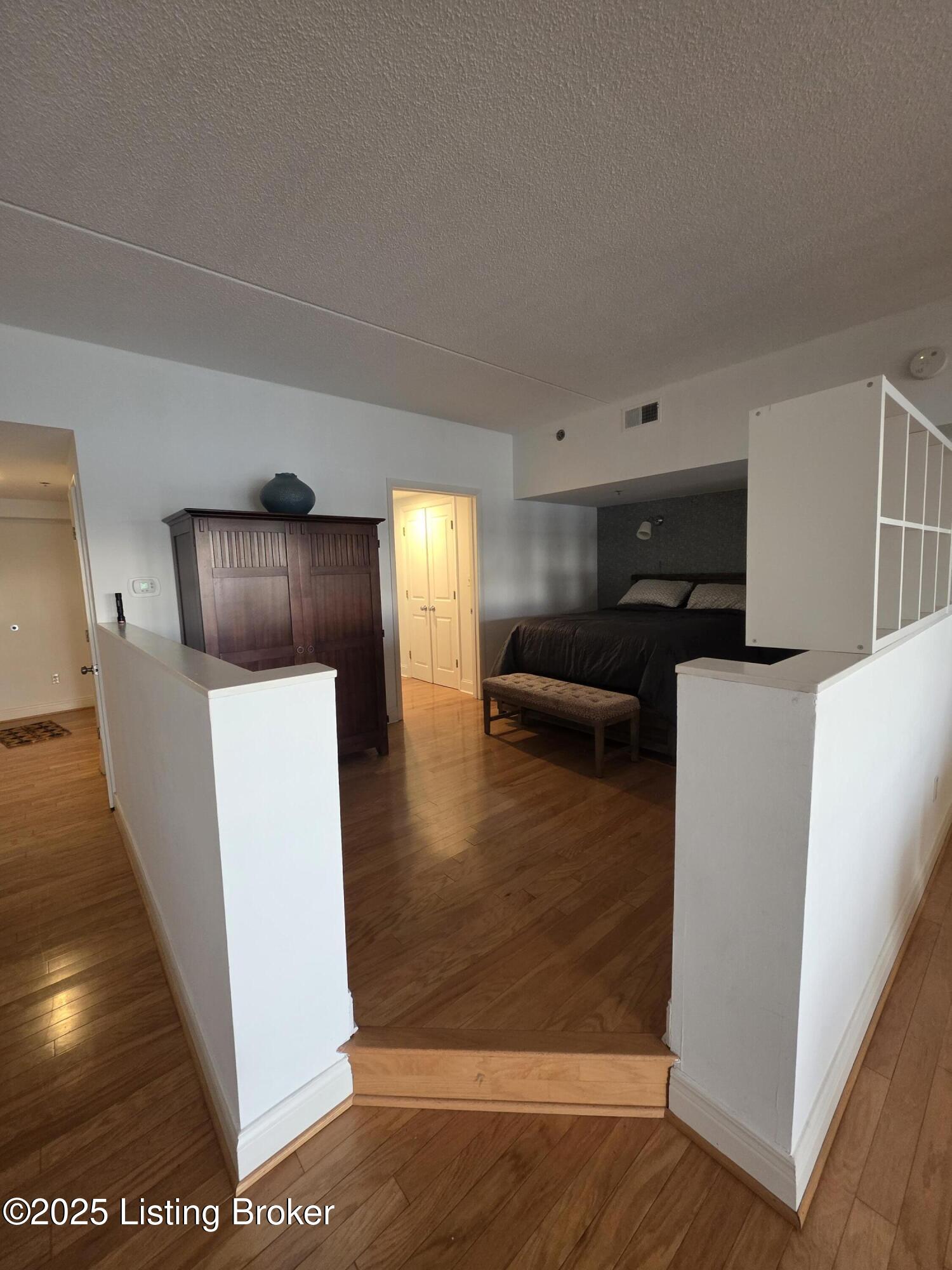 1 Riverpointe APT 521