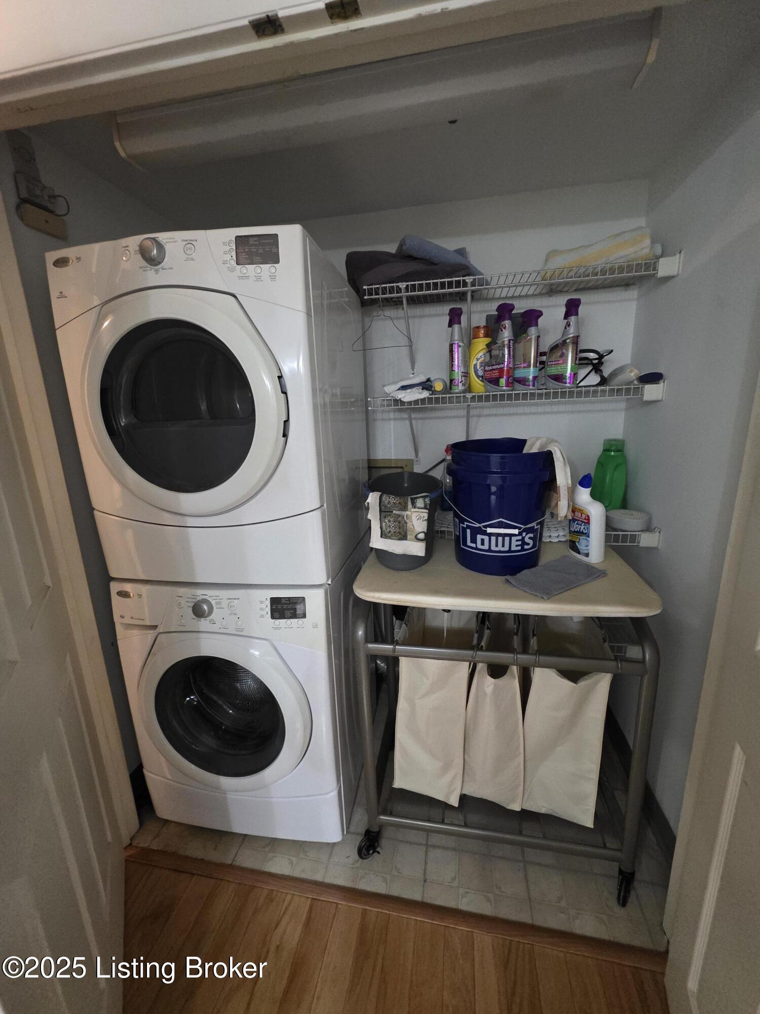 1 Riverpointe APT 521
