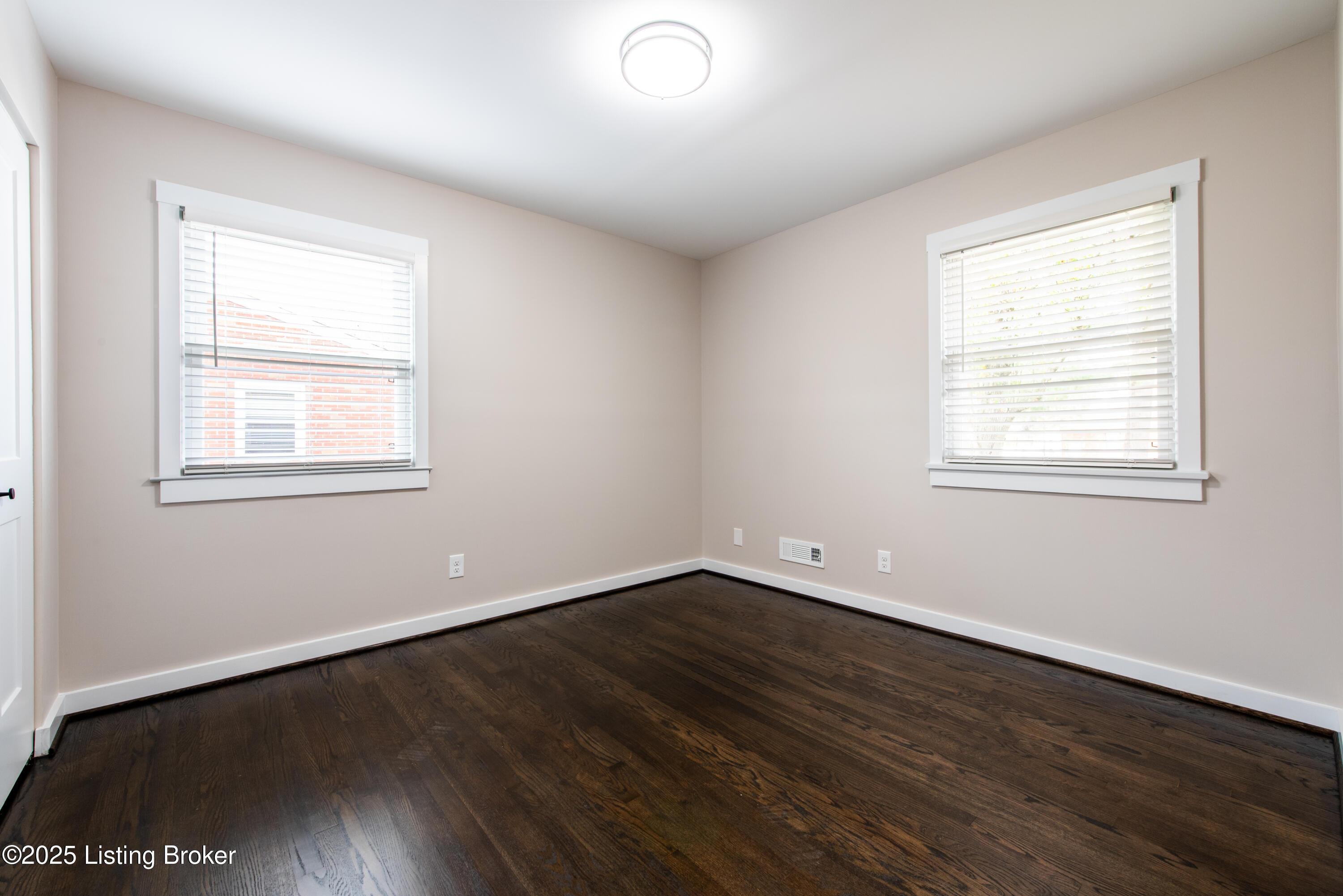 9417 Plumwood Rd