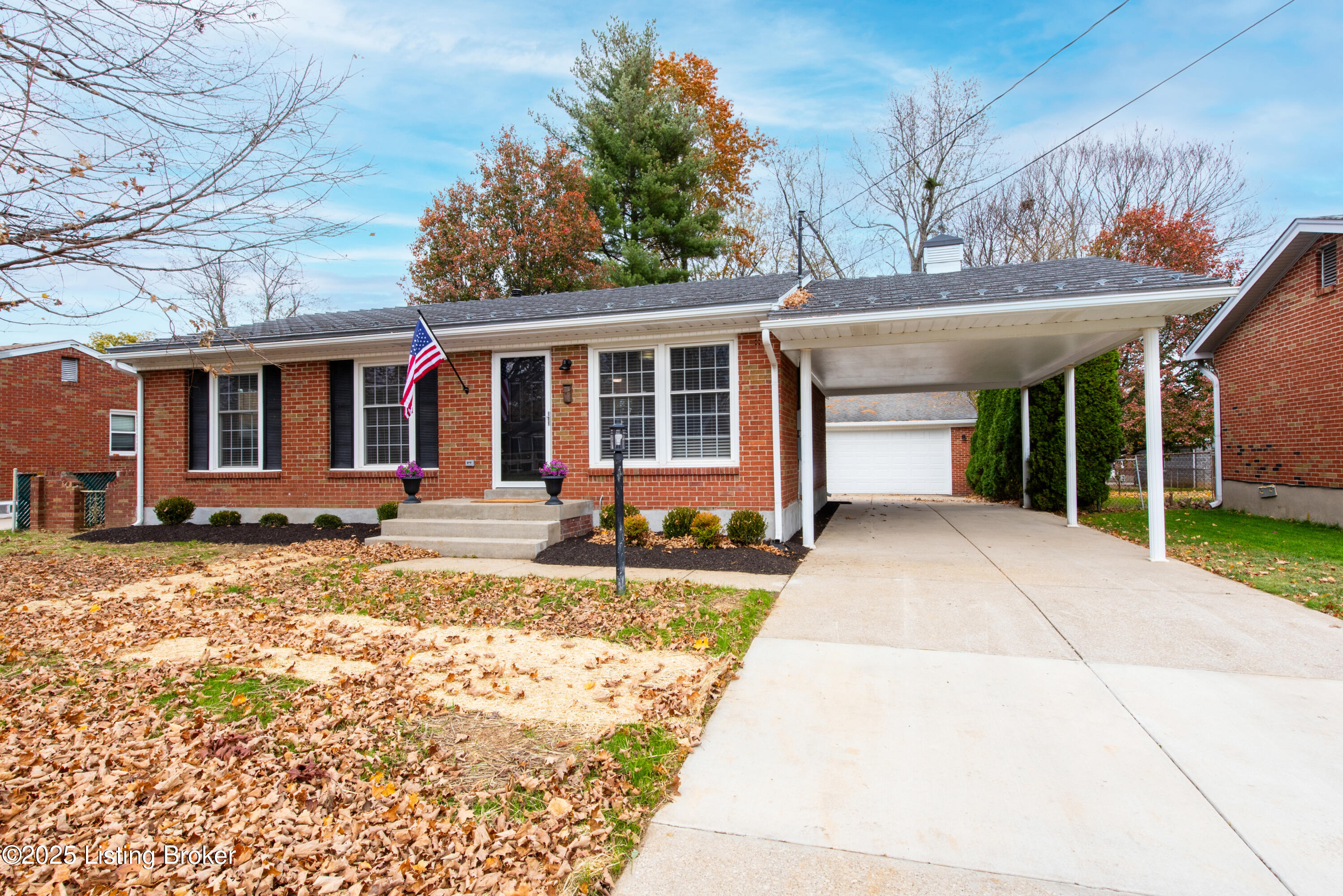 9417 Plumwood Rd