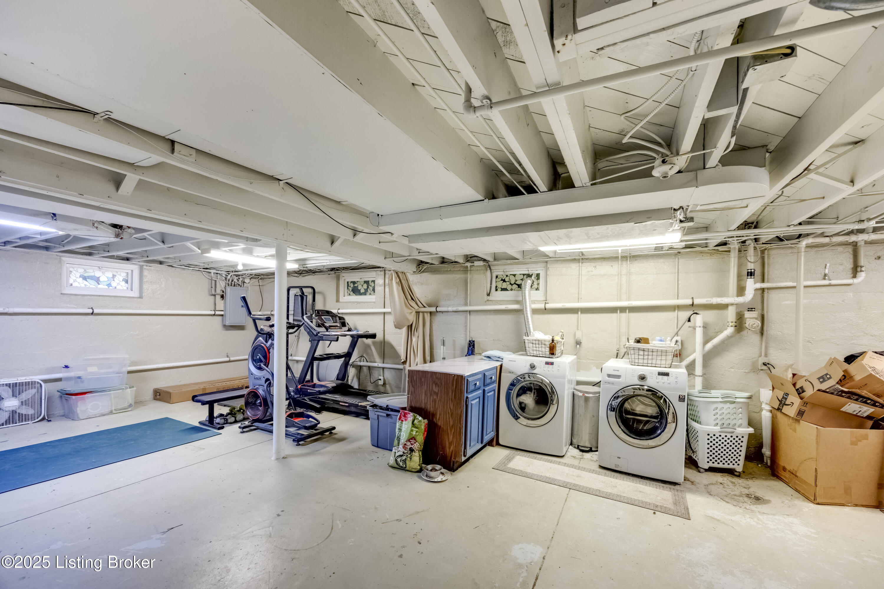 1033 Greenleaf Rd