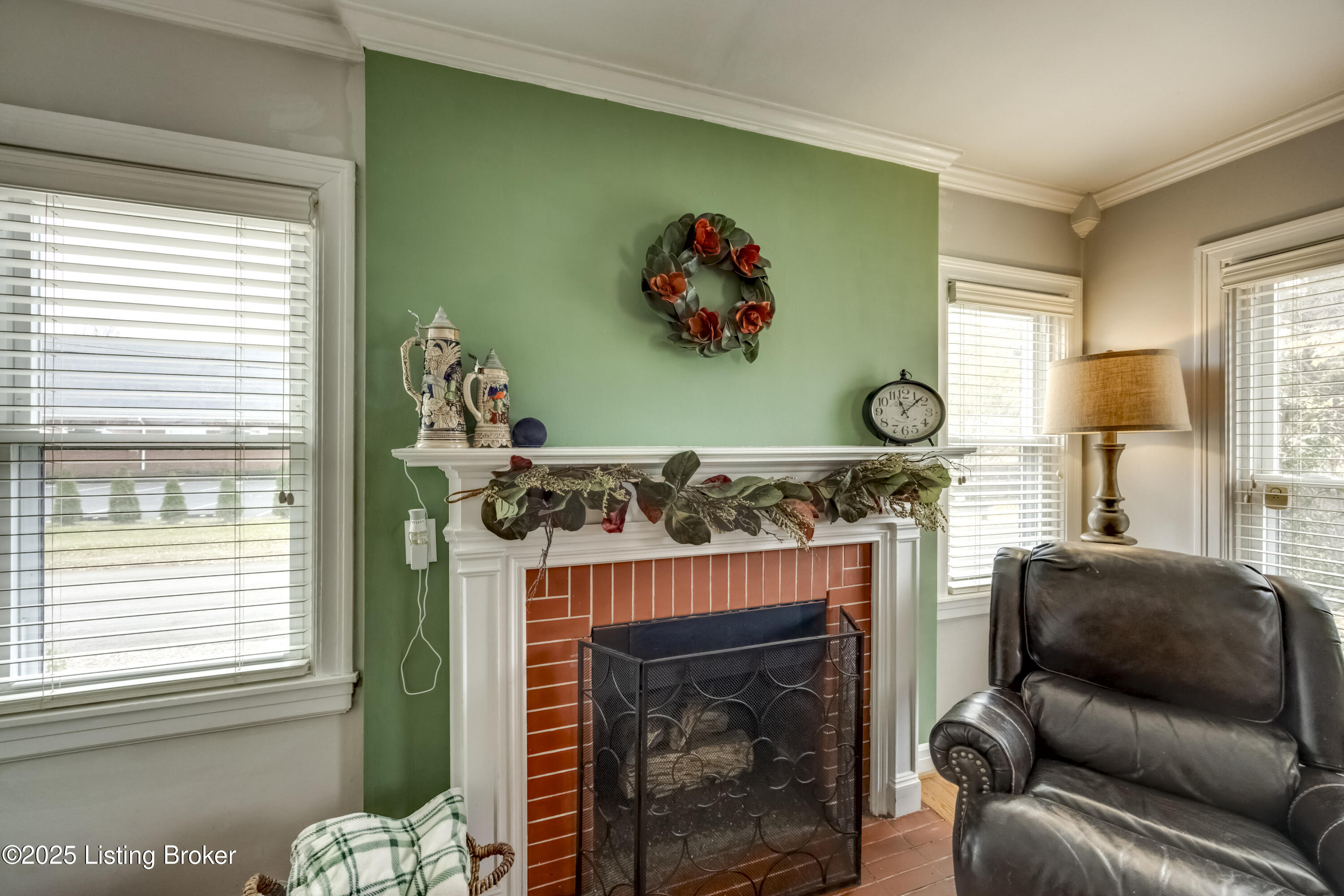 1033 Greenleaf Rd