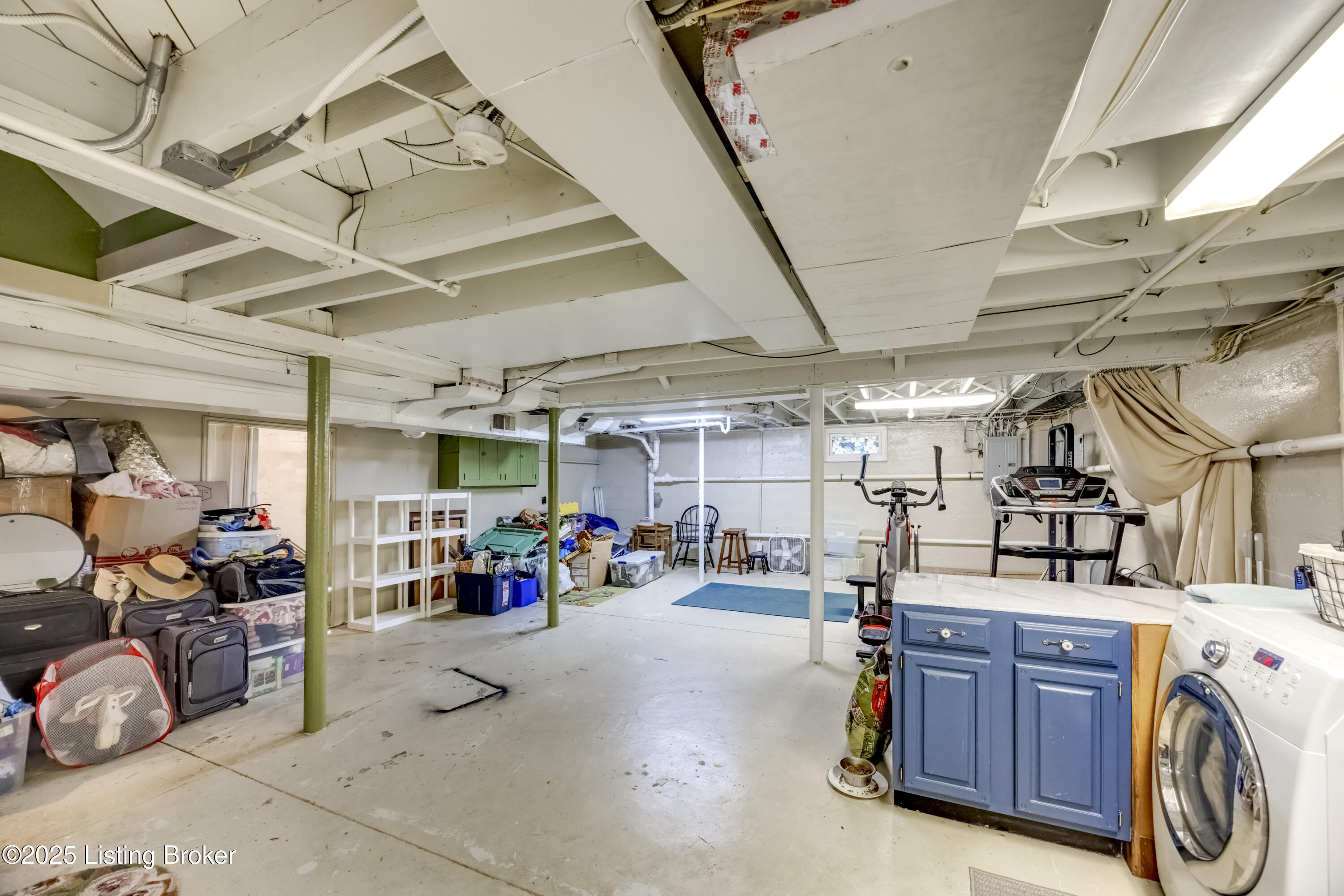 1033 Greenleaf Rd
