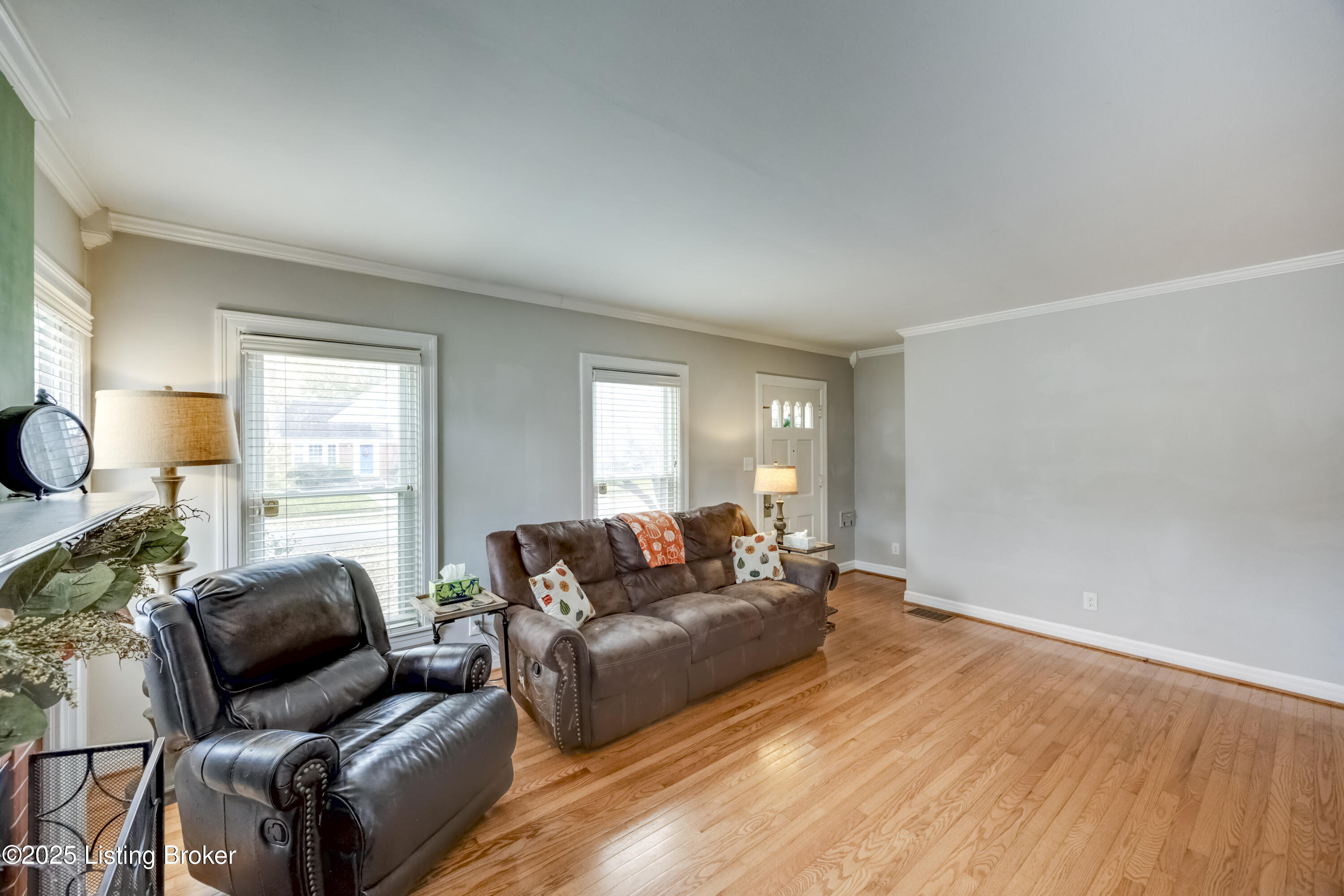 1033 Greenleaf Rd