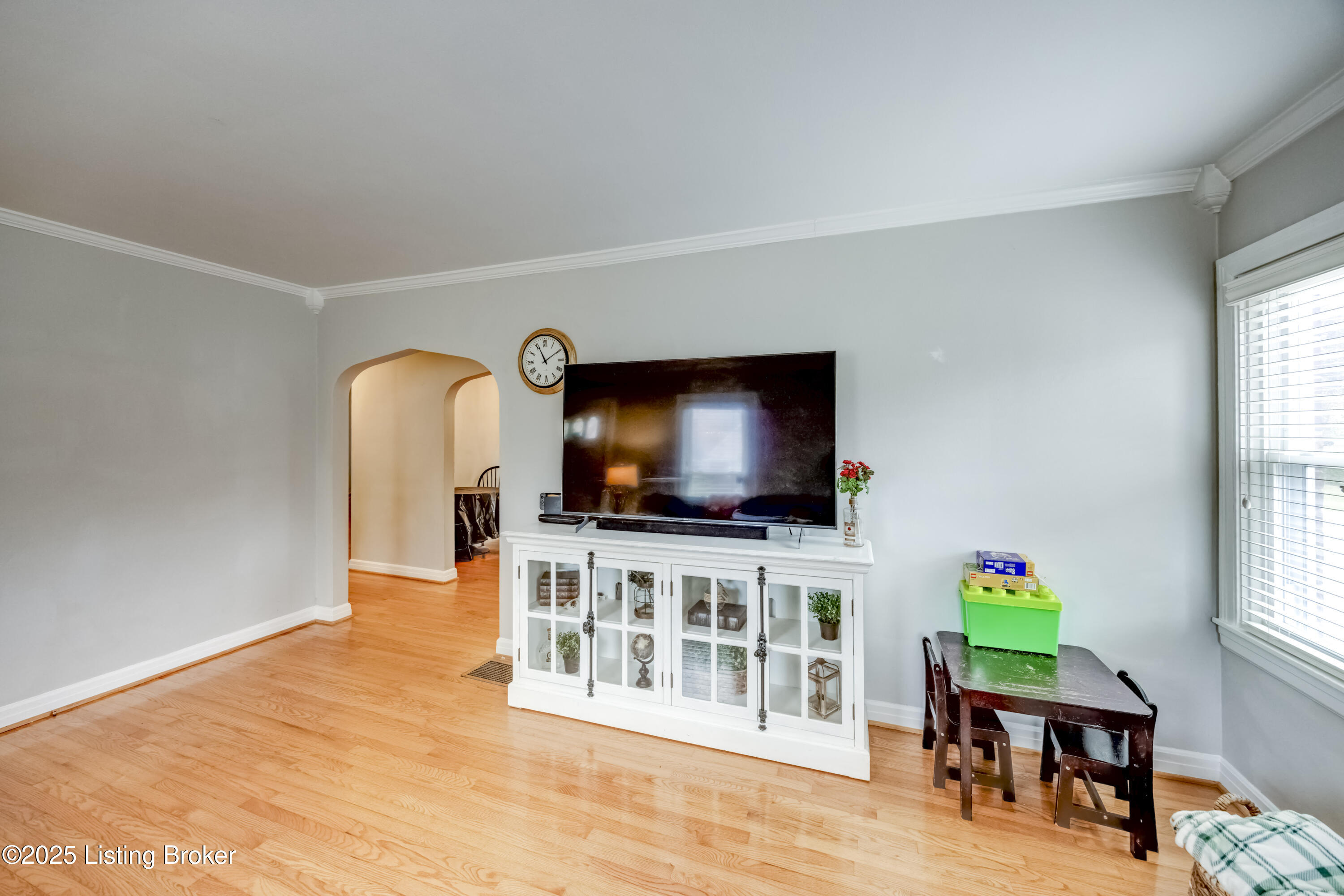 1033 Greenleaf Rd