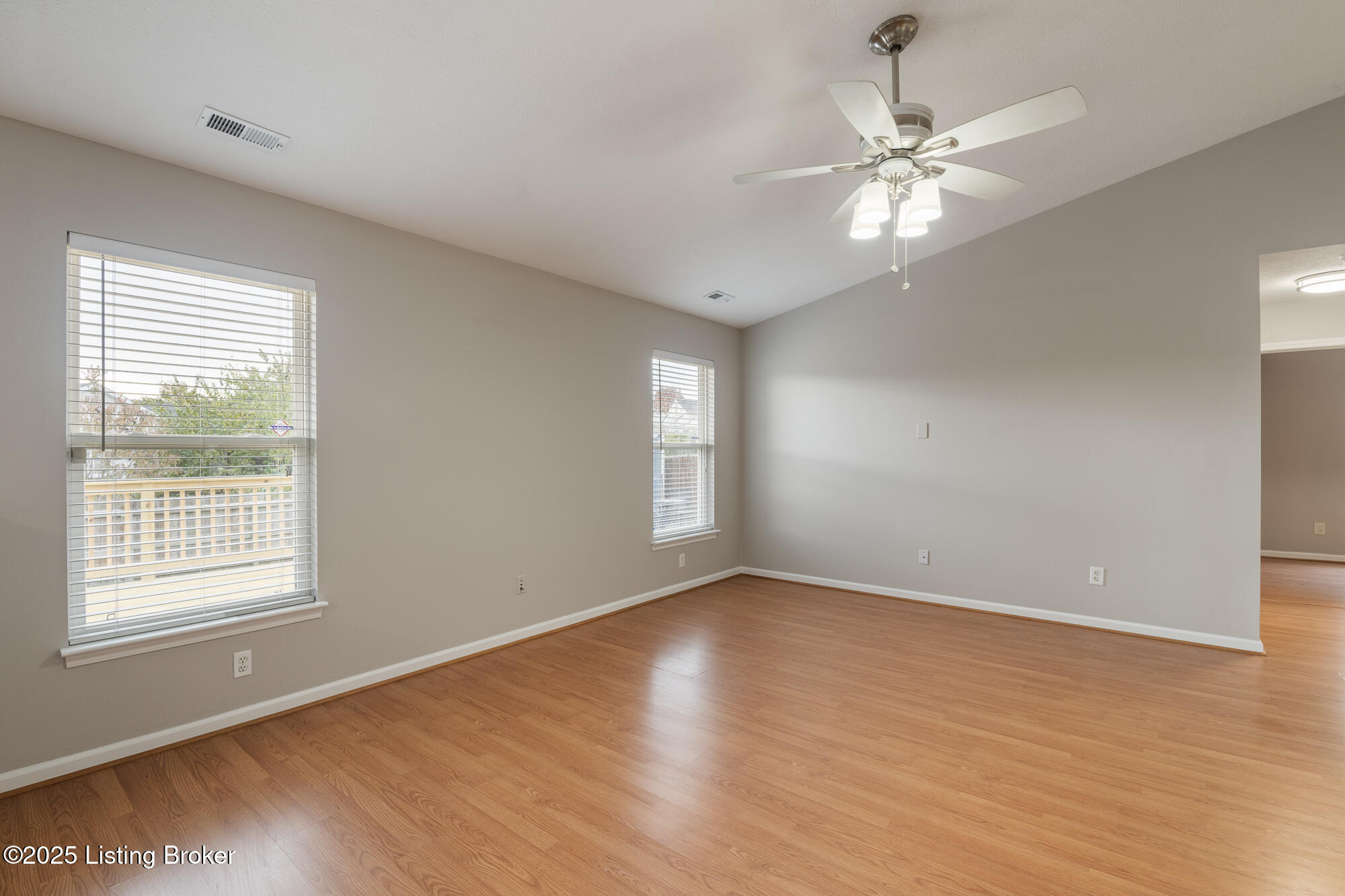 1116 Willow Oak Ln
