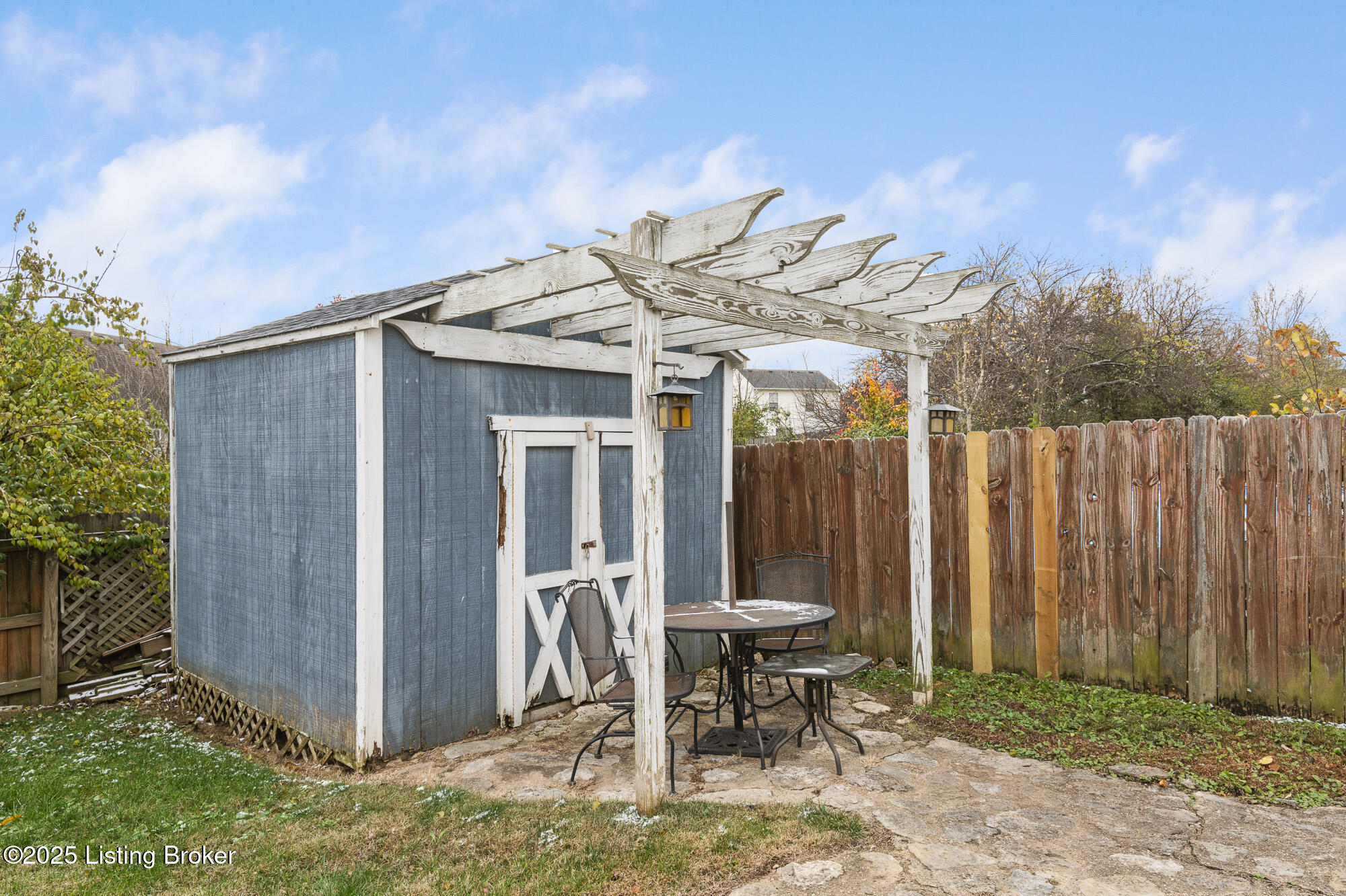 1116 Willow Oak Ln