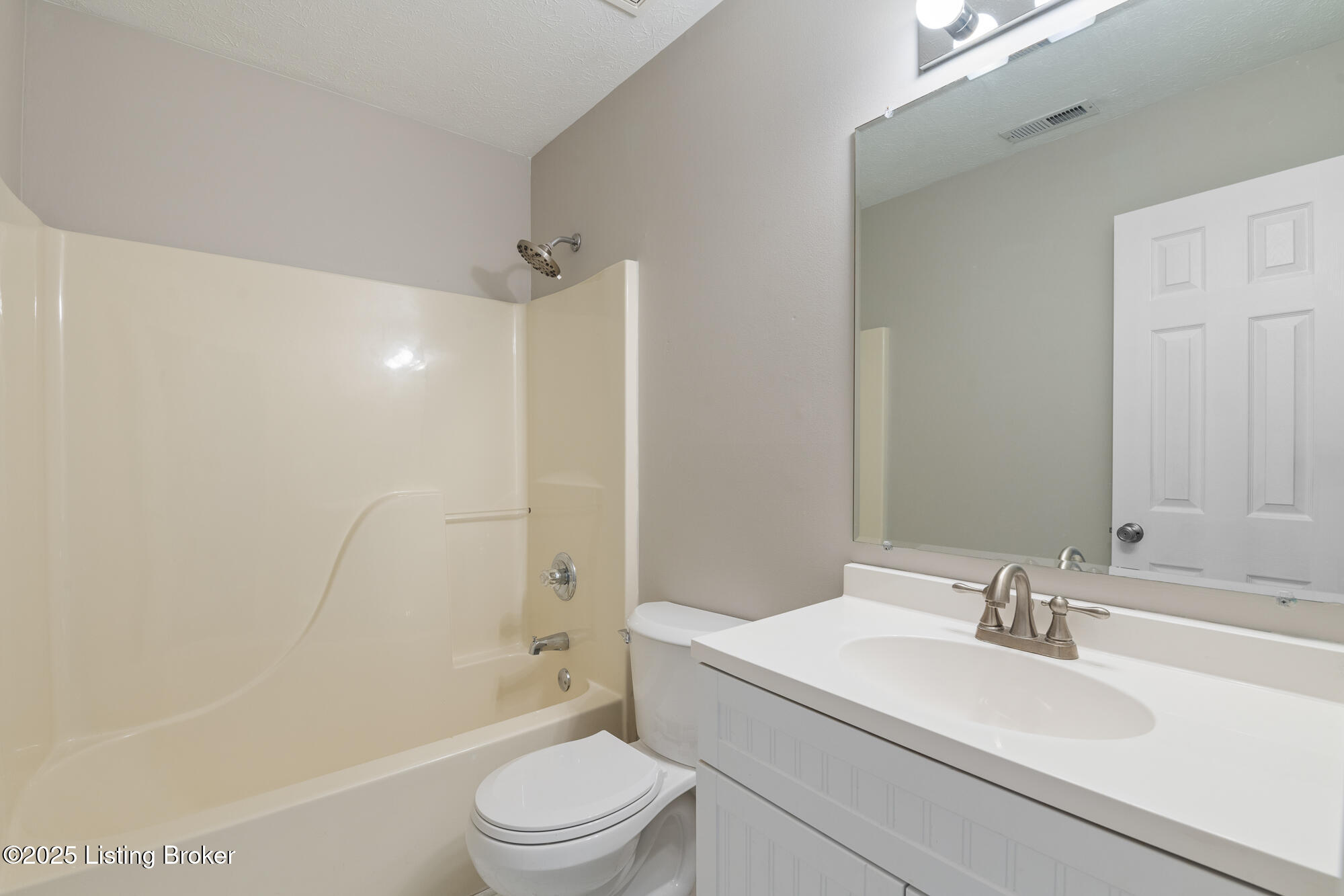 1116 Willow Oak Ln