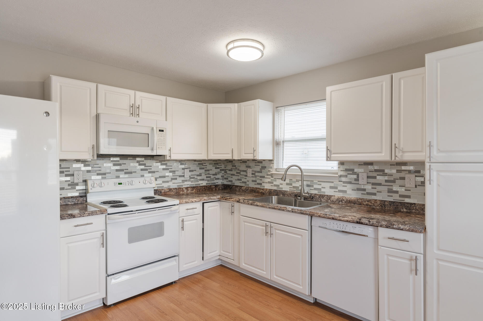 1116 Willow Oak Ln