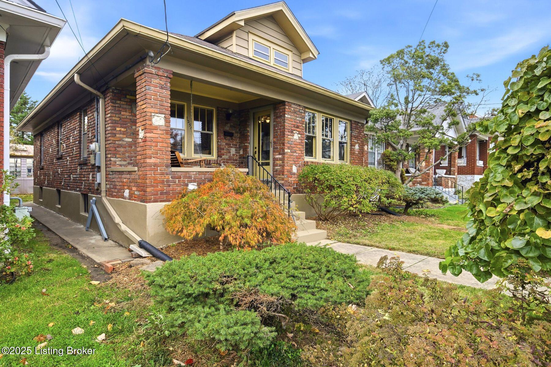 1250 Lydia St