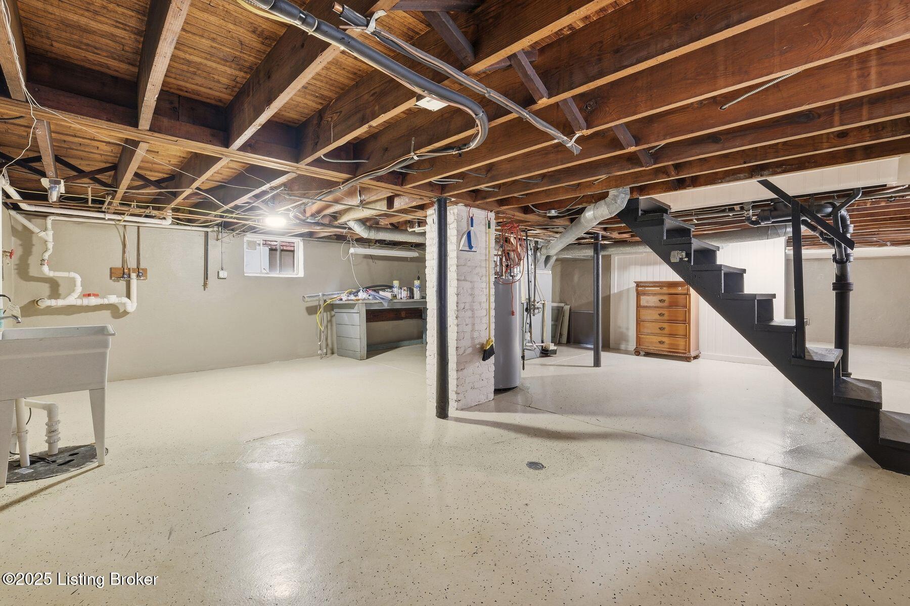 1250 Lydia St