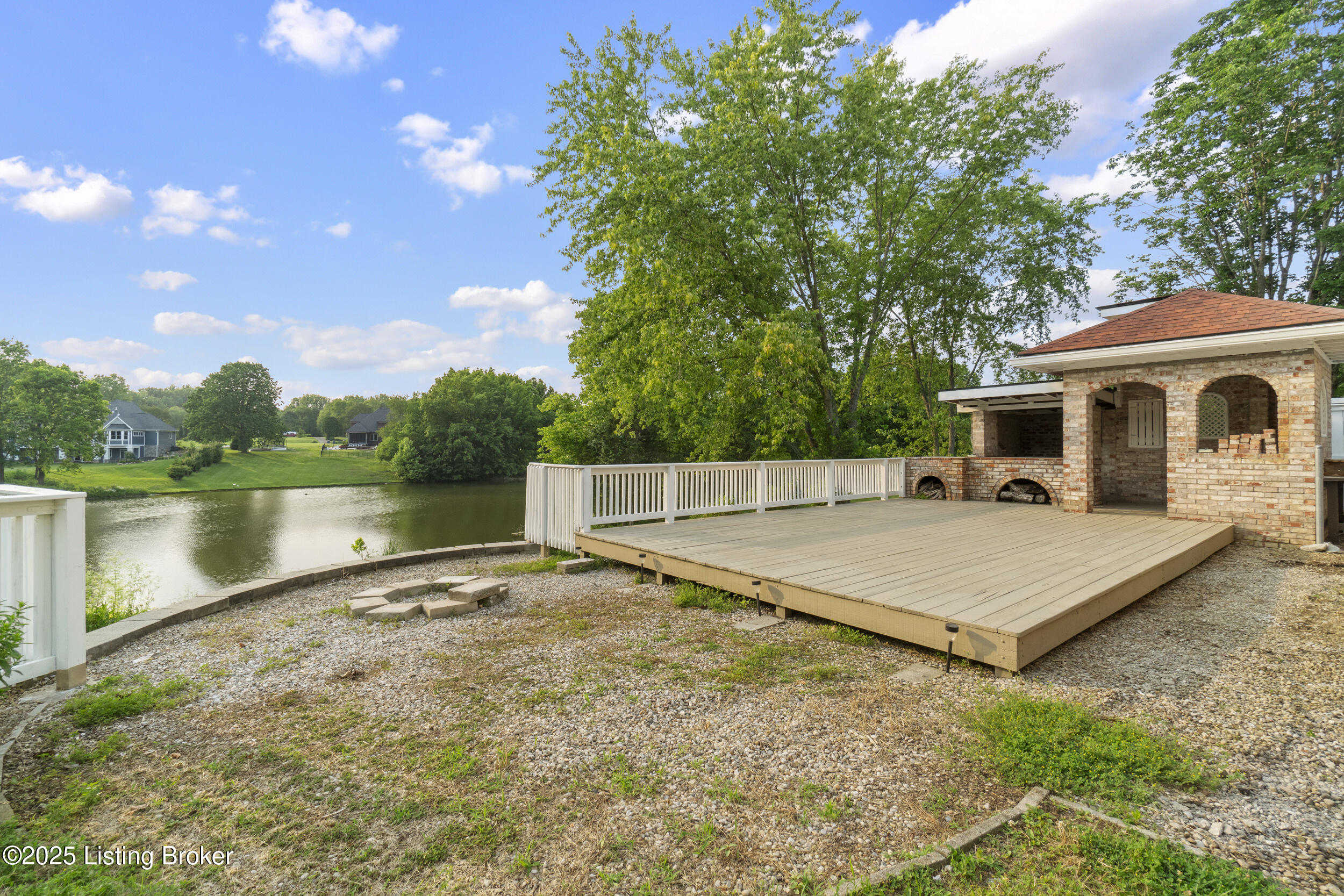3205 Lake Pointe Ct