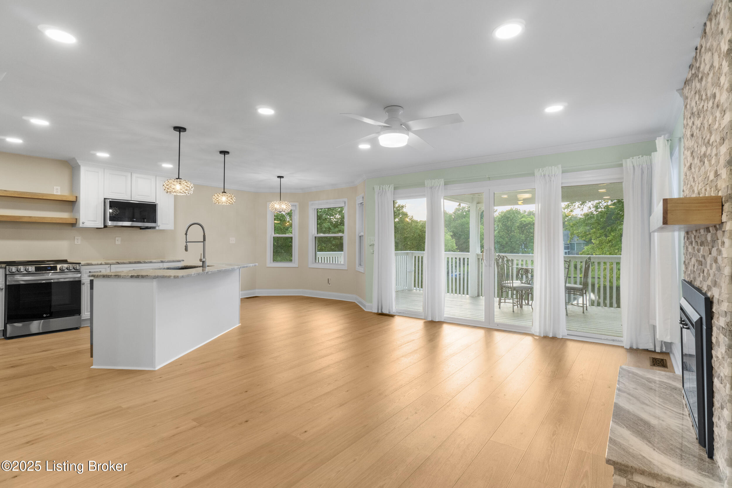 3205 Lake Pointe Ct