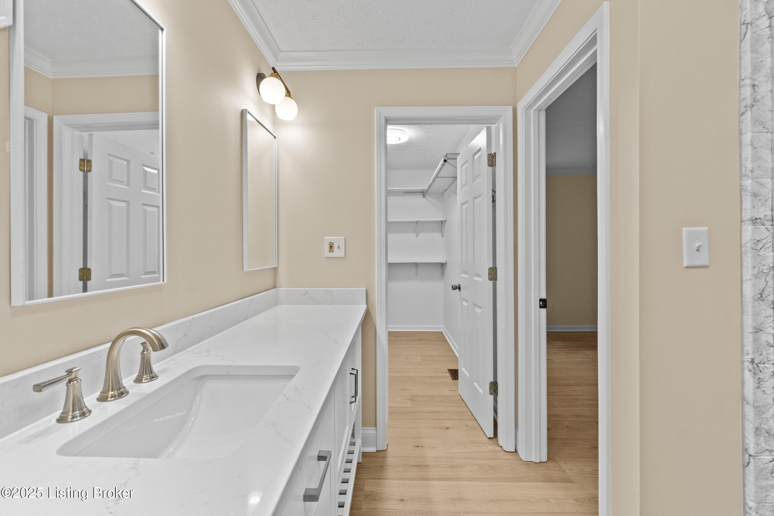 3205 Lake Pointe Ct
