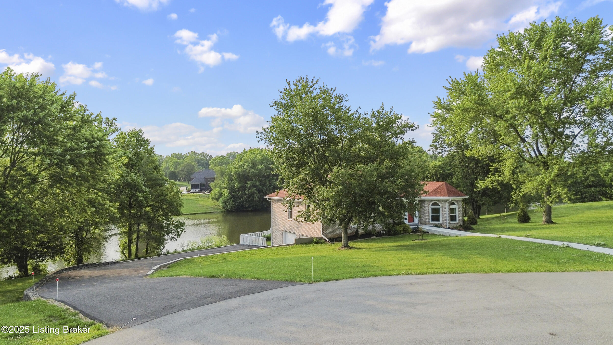 3205 Lake Pointe Ct