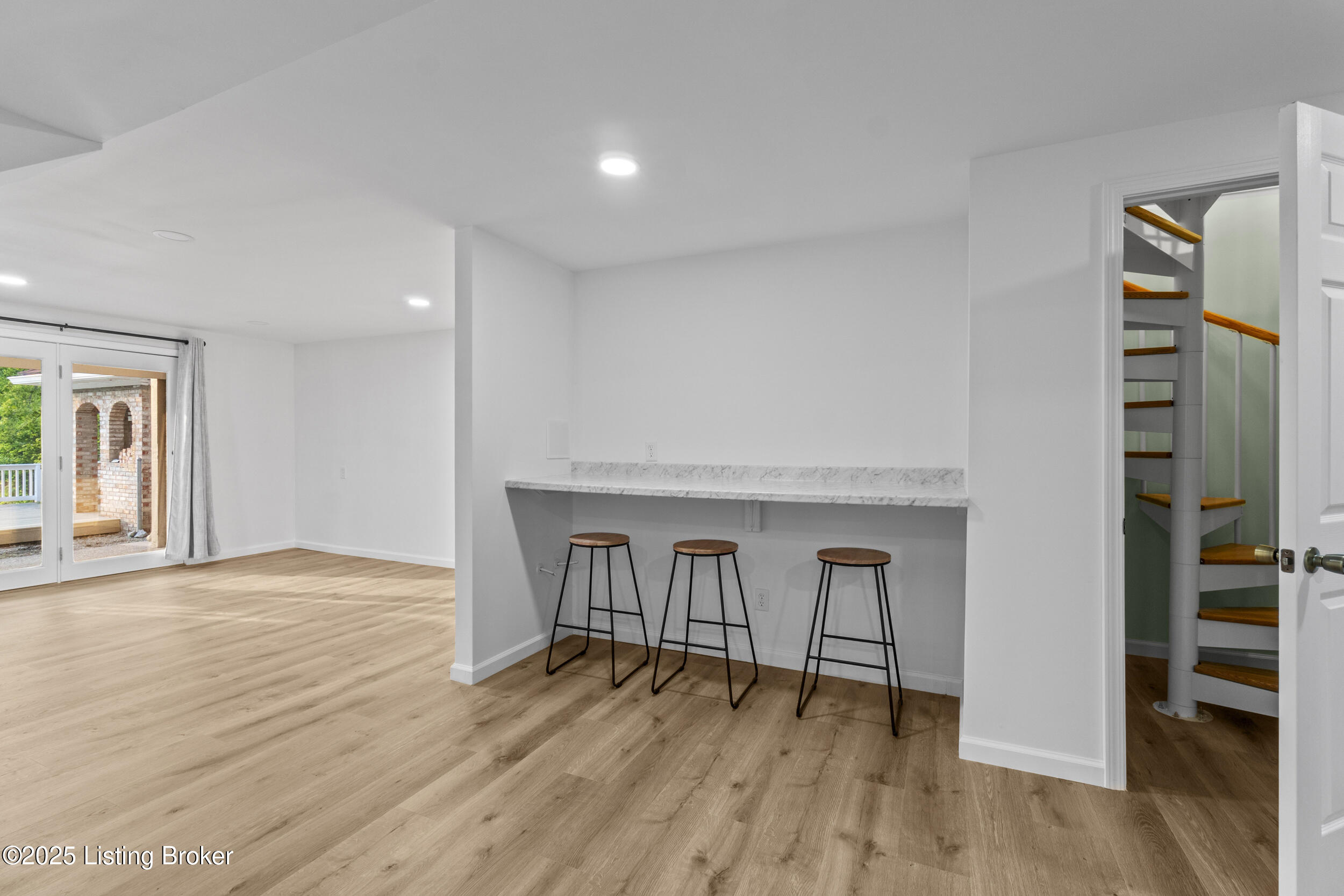 3205 Lake Pointe Ct