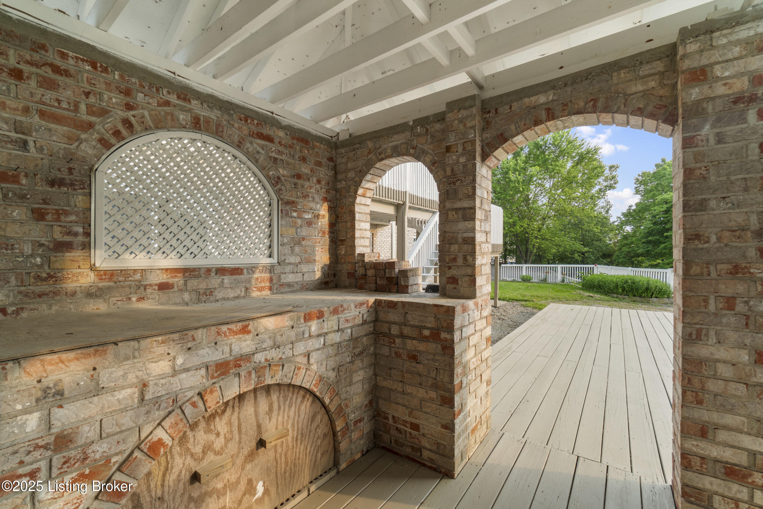 3205 Lake Pointe Ct
