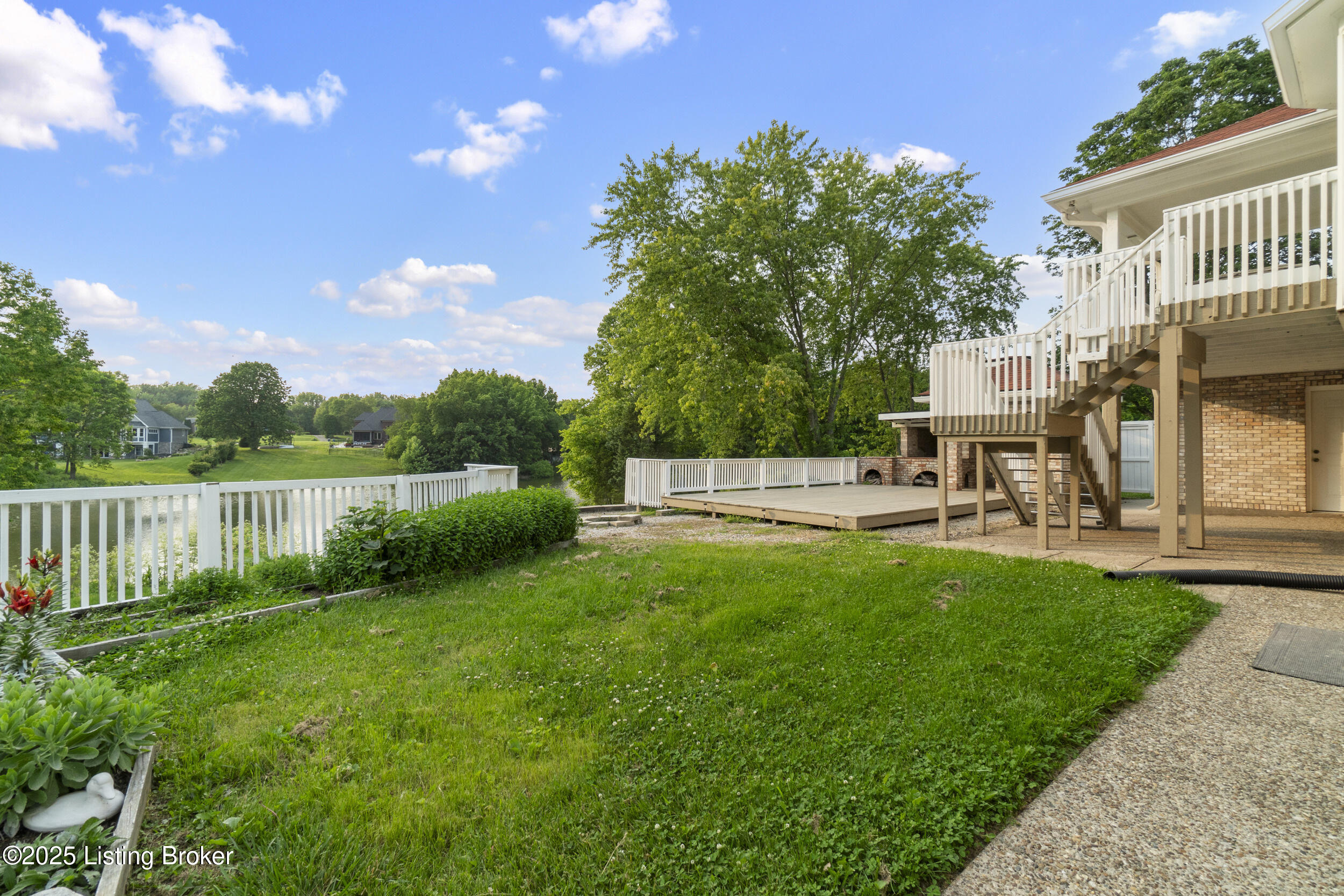 3205 Lake Pointe Ct