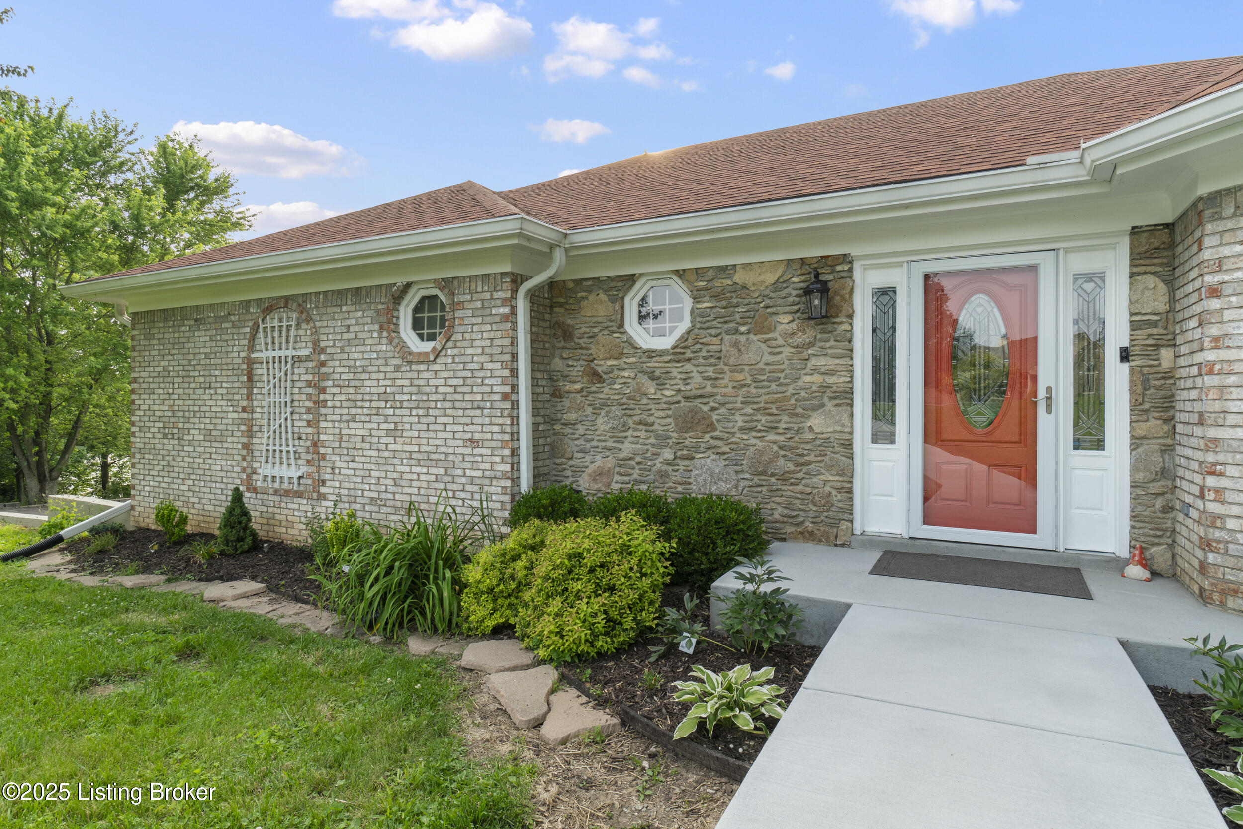 3205 Lake Pointe Ct