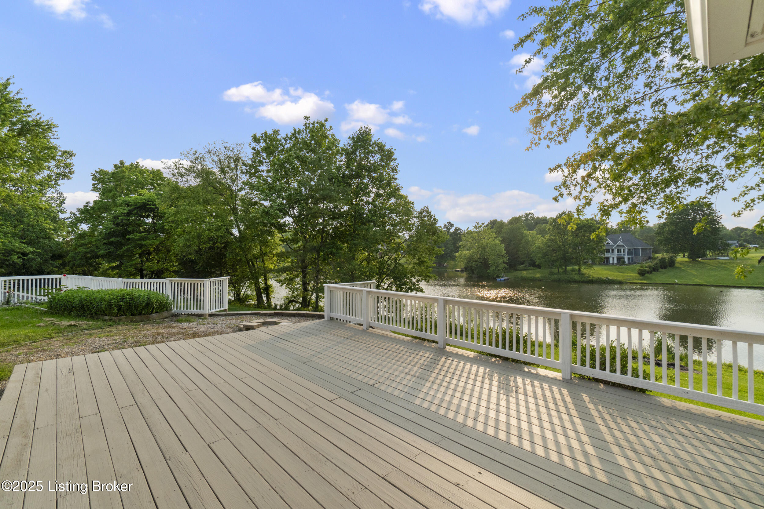3205 Lake Pointe Ct