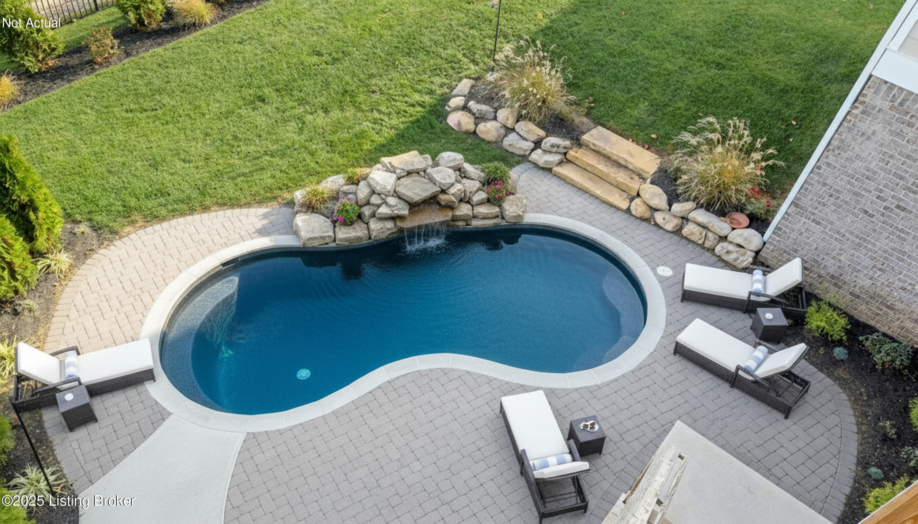 7388 Edith Way