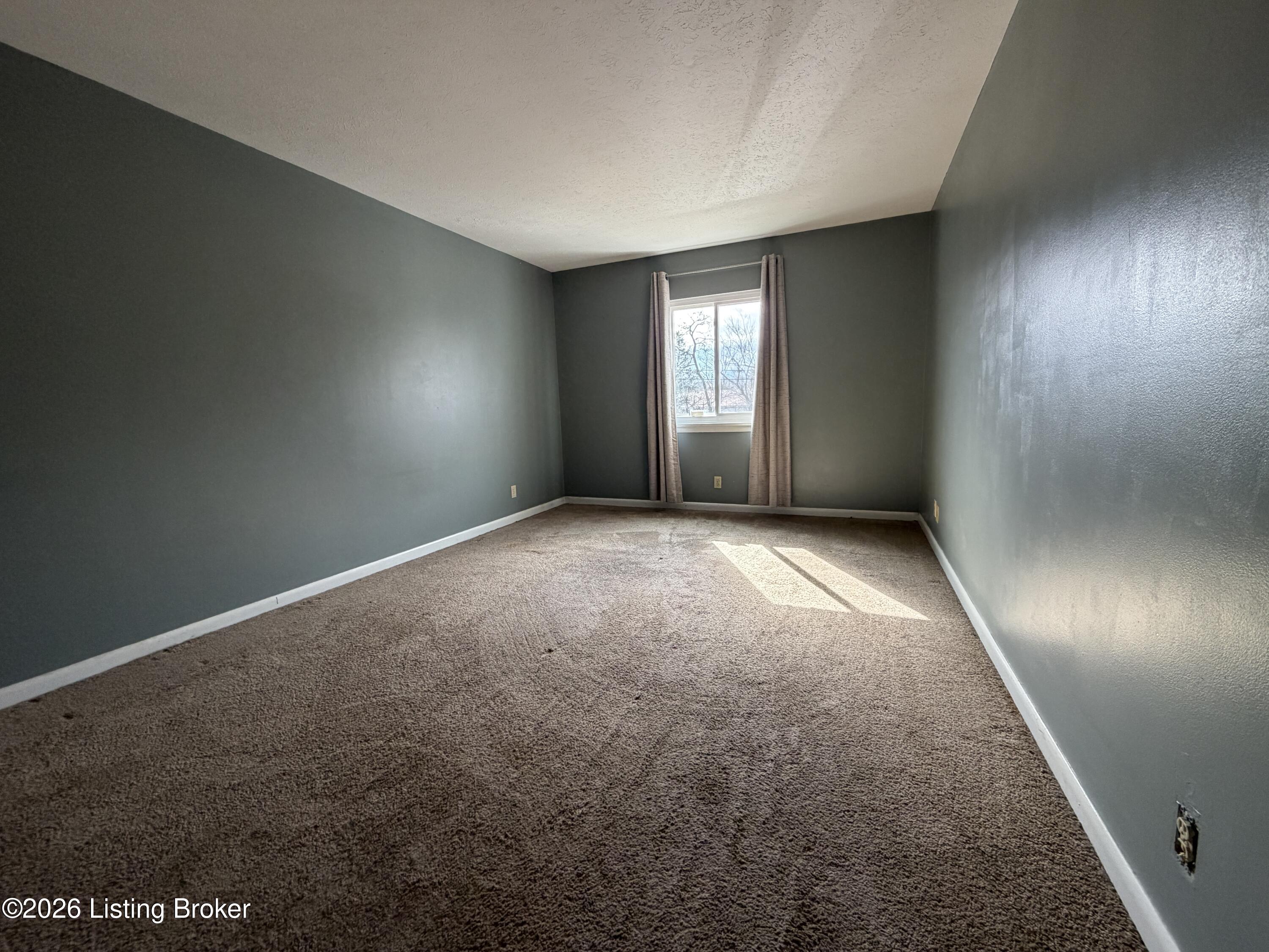 1935 Gardiner Ln APT B27