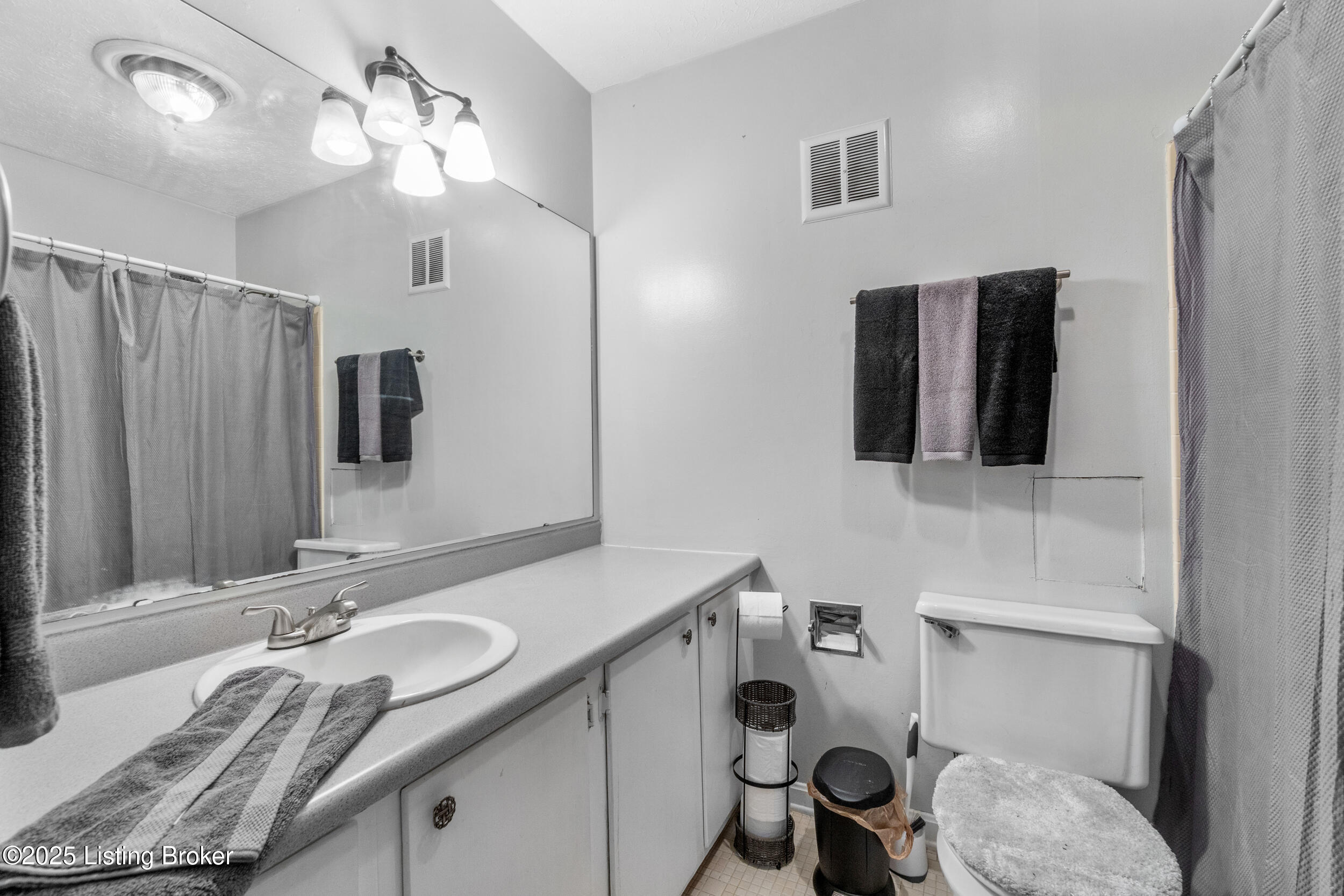 1935 Gardiner Ln APT B27